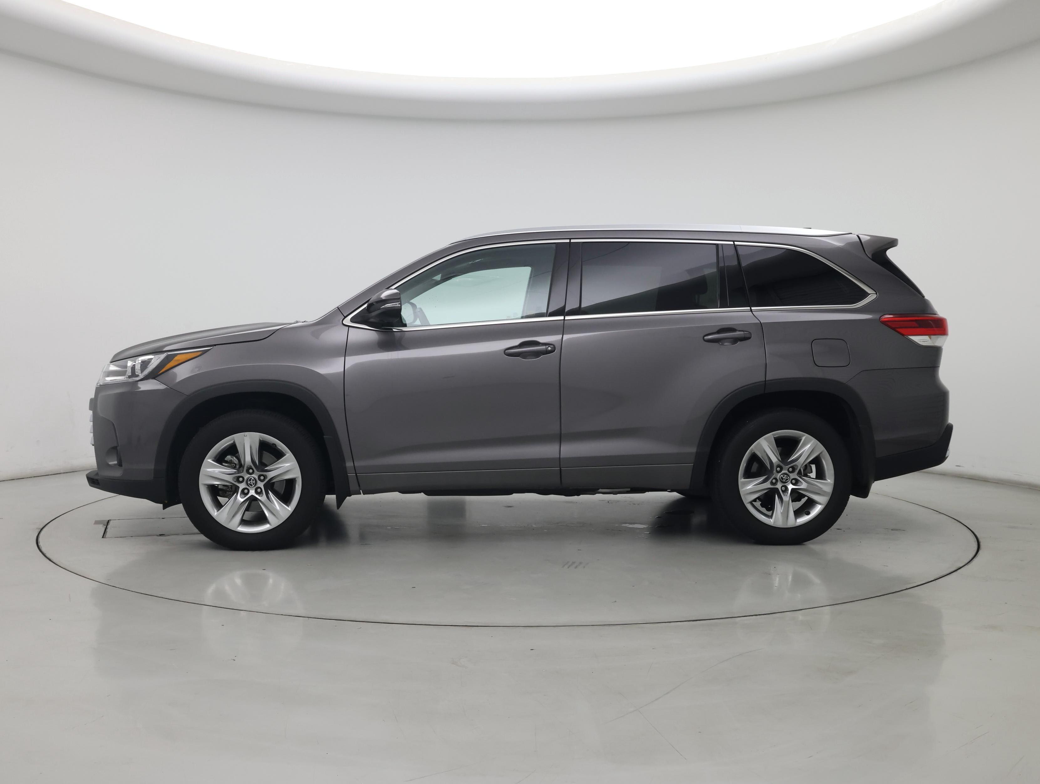 Thumbnail: 2018 Toyota Highlander - 3