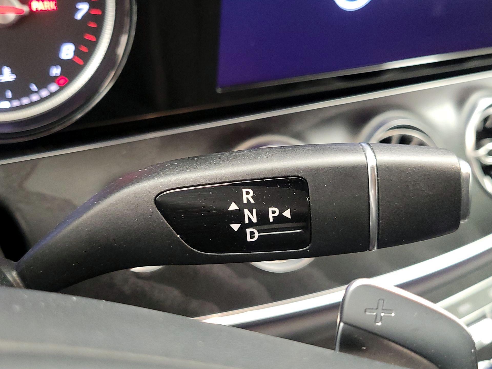 Thumbnail: 2018 Mercedes-Benz E-Class - 18