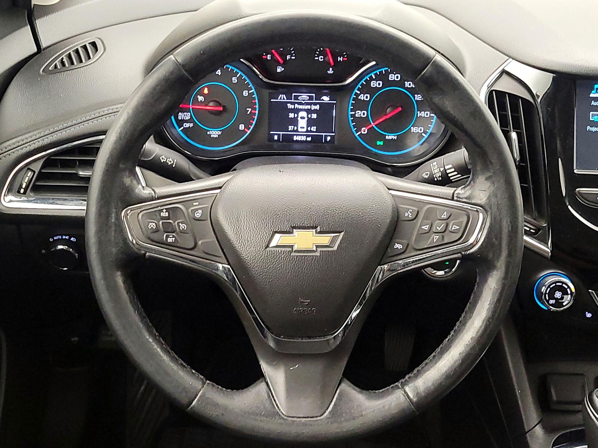 Thumbnail: 2017 Chevrolet Cruze - 10