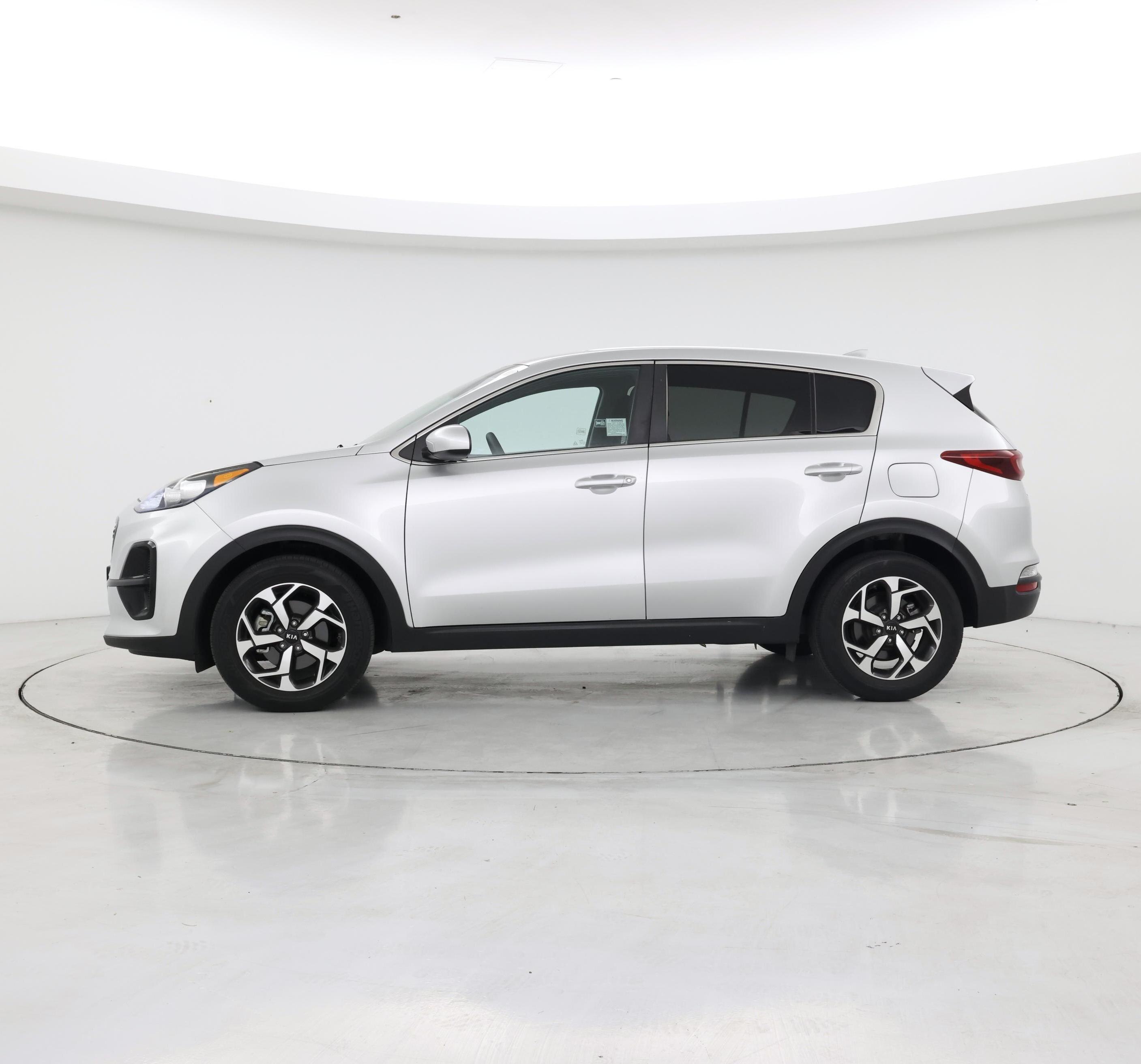 Thumbnail: 2020 Kia Sportage - 3