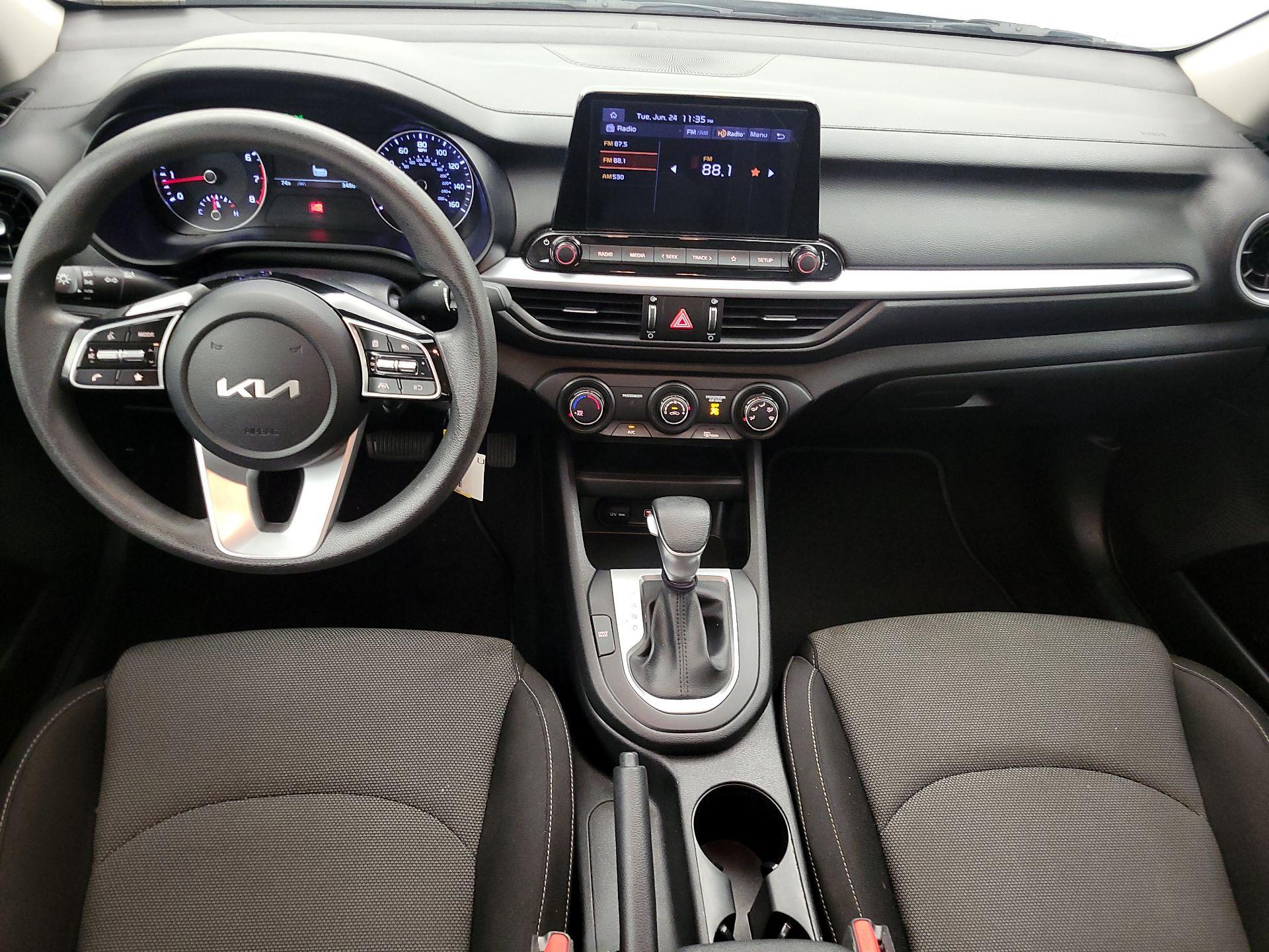 Thumbnail: 2023 Kia Forte - 9
