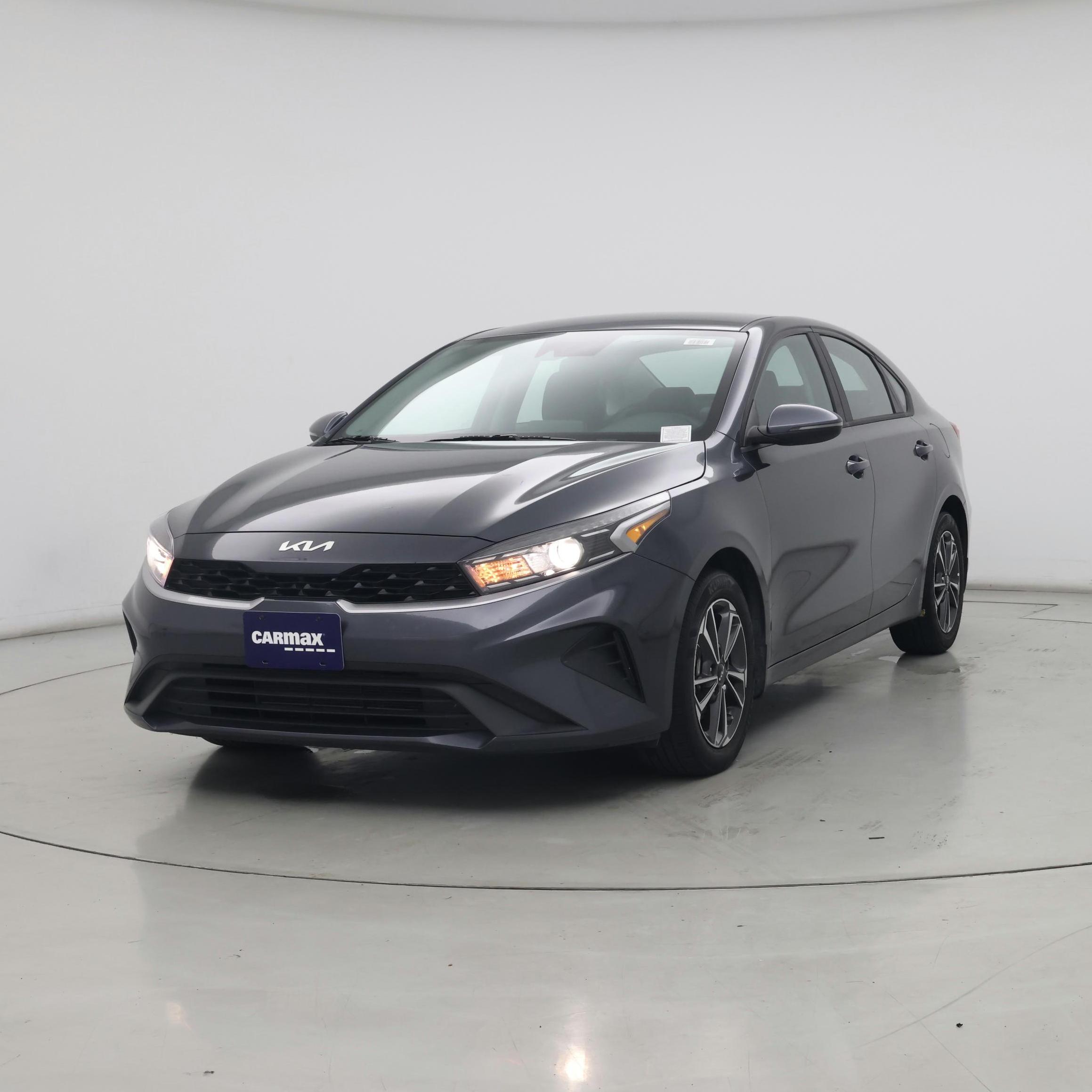 Thumbnail: 2023 Kia Forte - 4