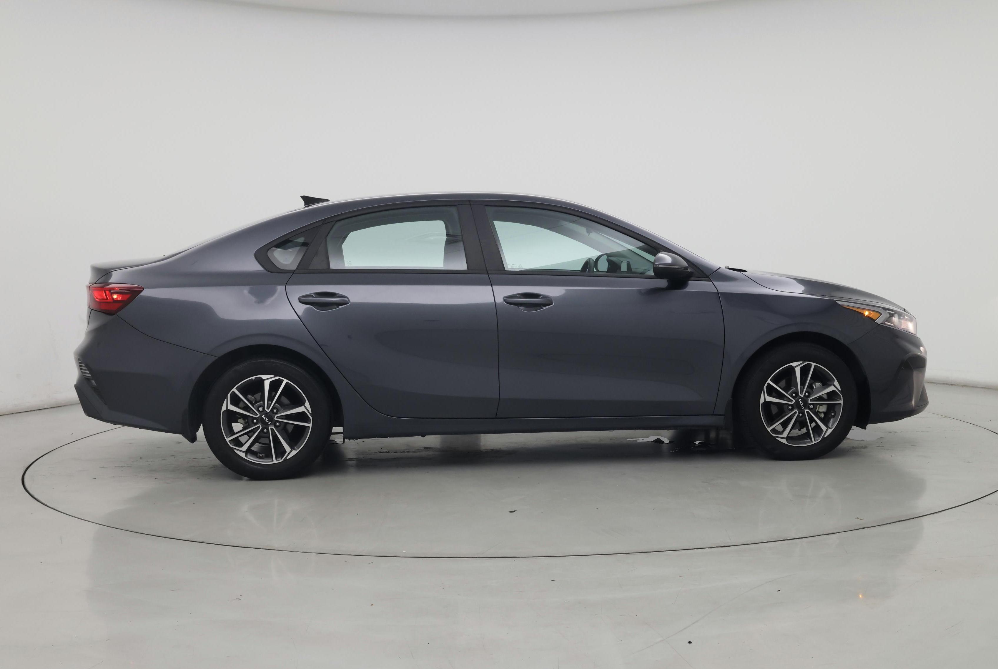 Thumbnail: 2023 Kia Forte - 7