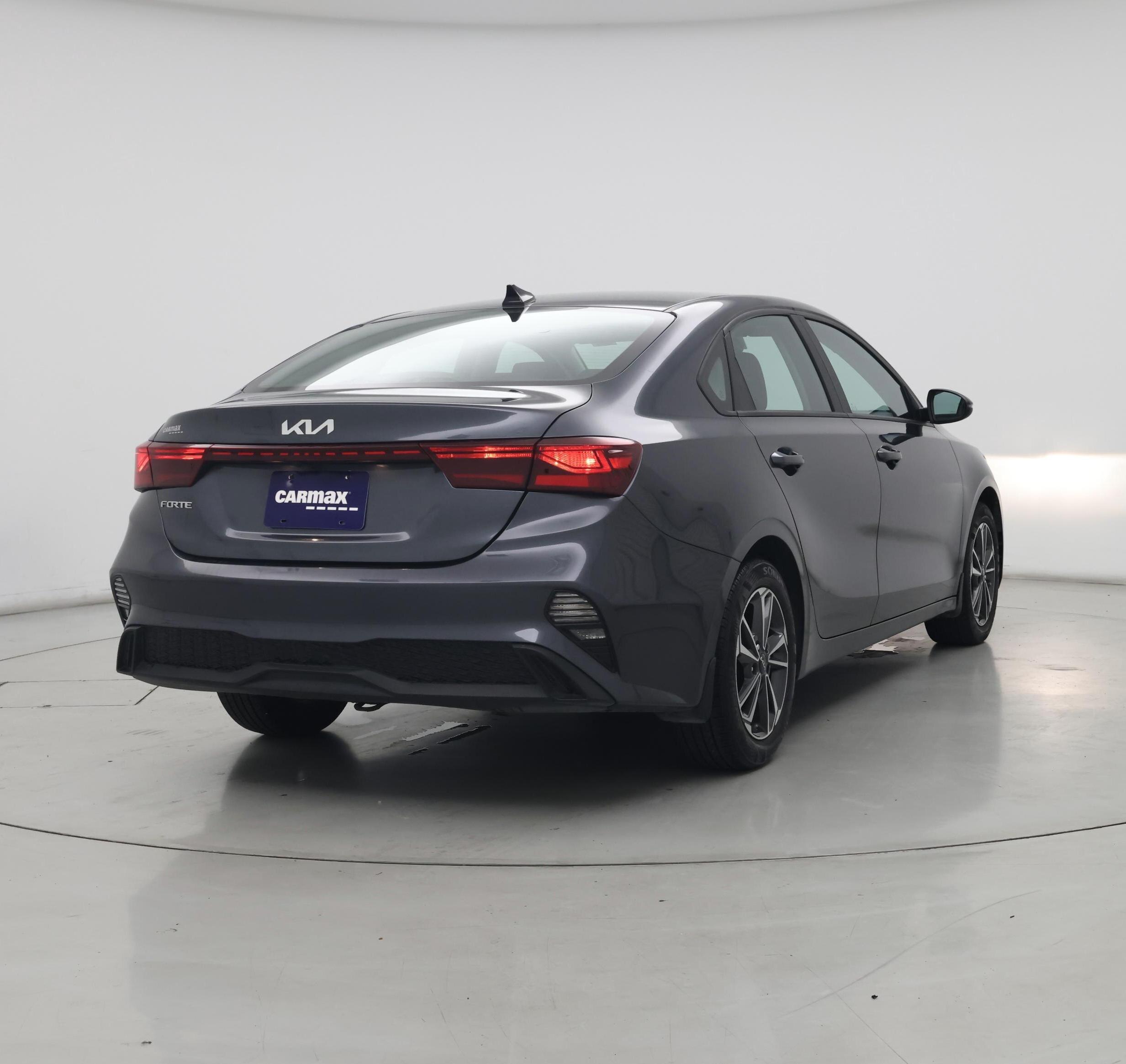 Thumbnail: 2023 Kia Forte - 8
