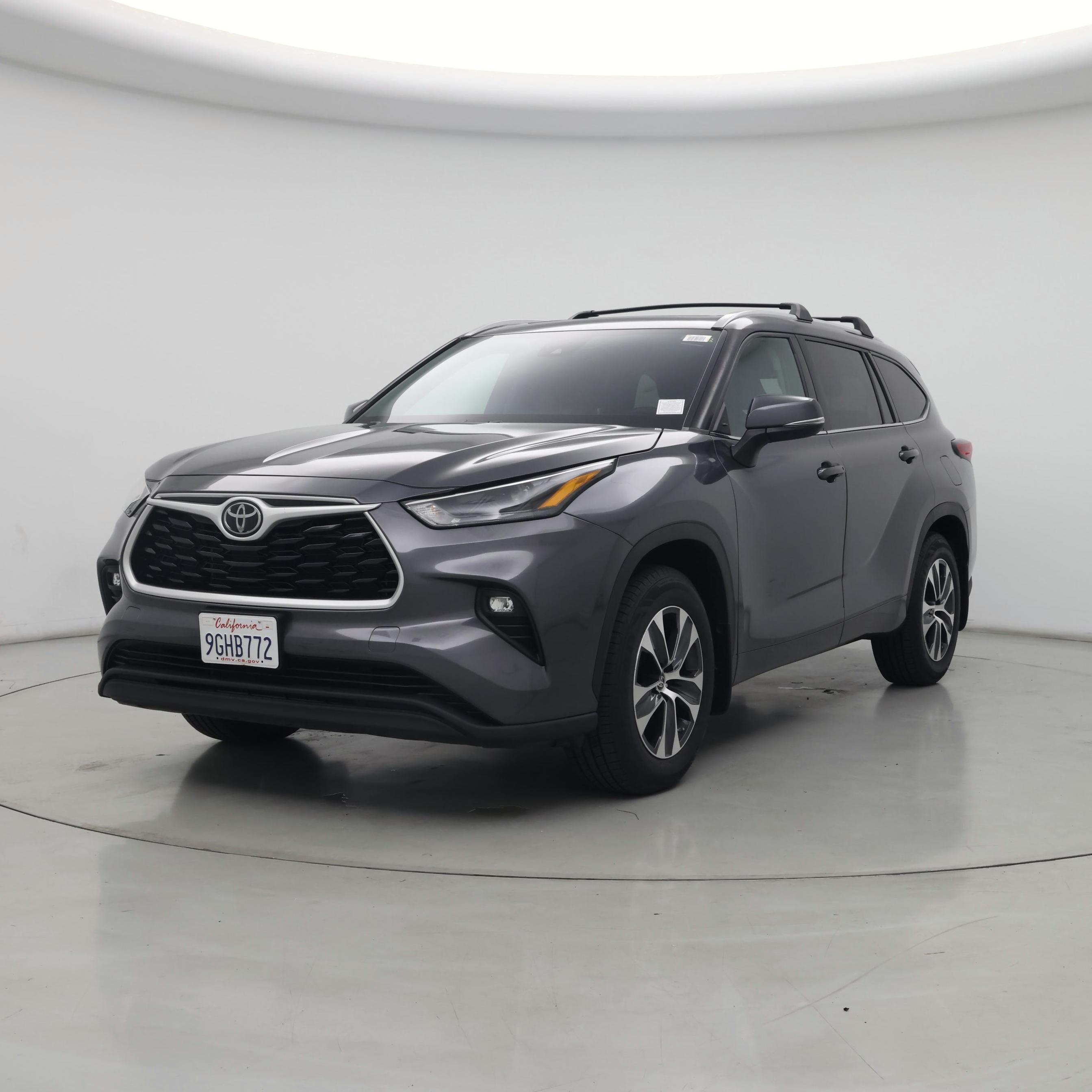 Thumbnail: 2022 Toyota Highlander - 4