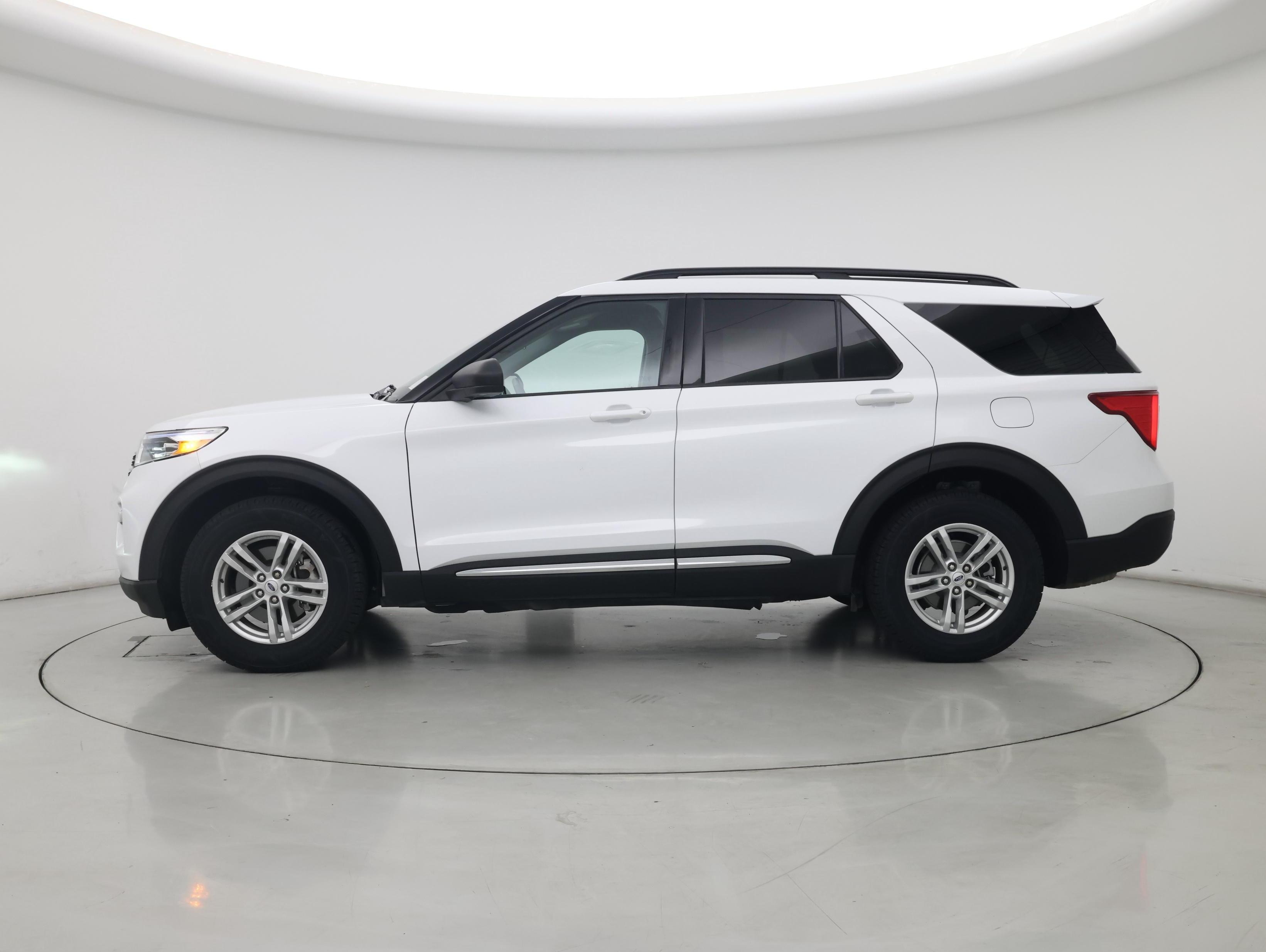 Thumbnail: 2023 Ford Explorer - 3