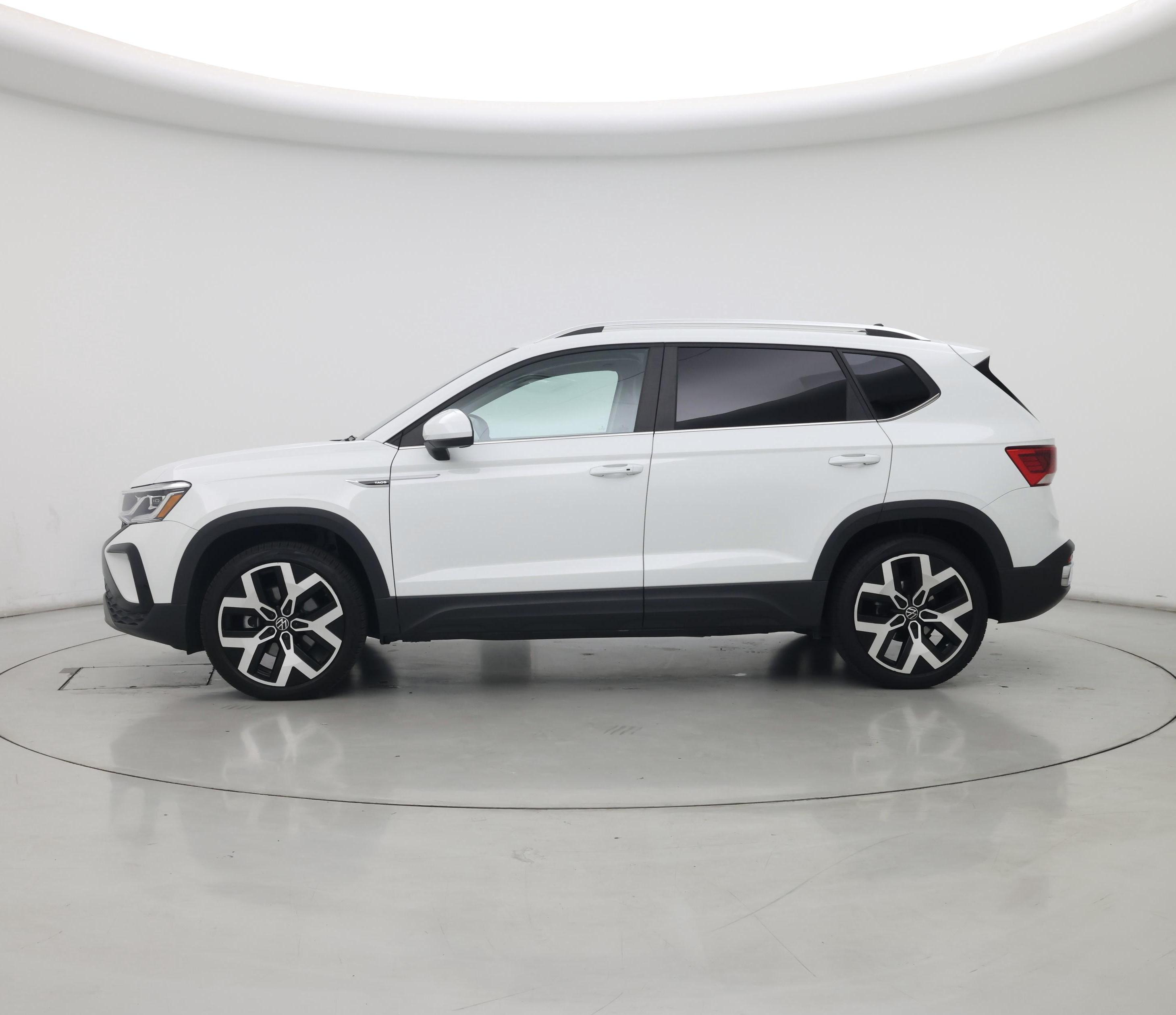 Thumbnail: 2023 Volkswagen Taos - 3