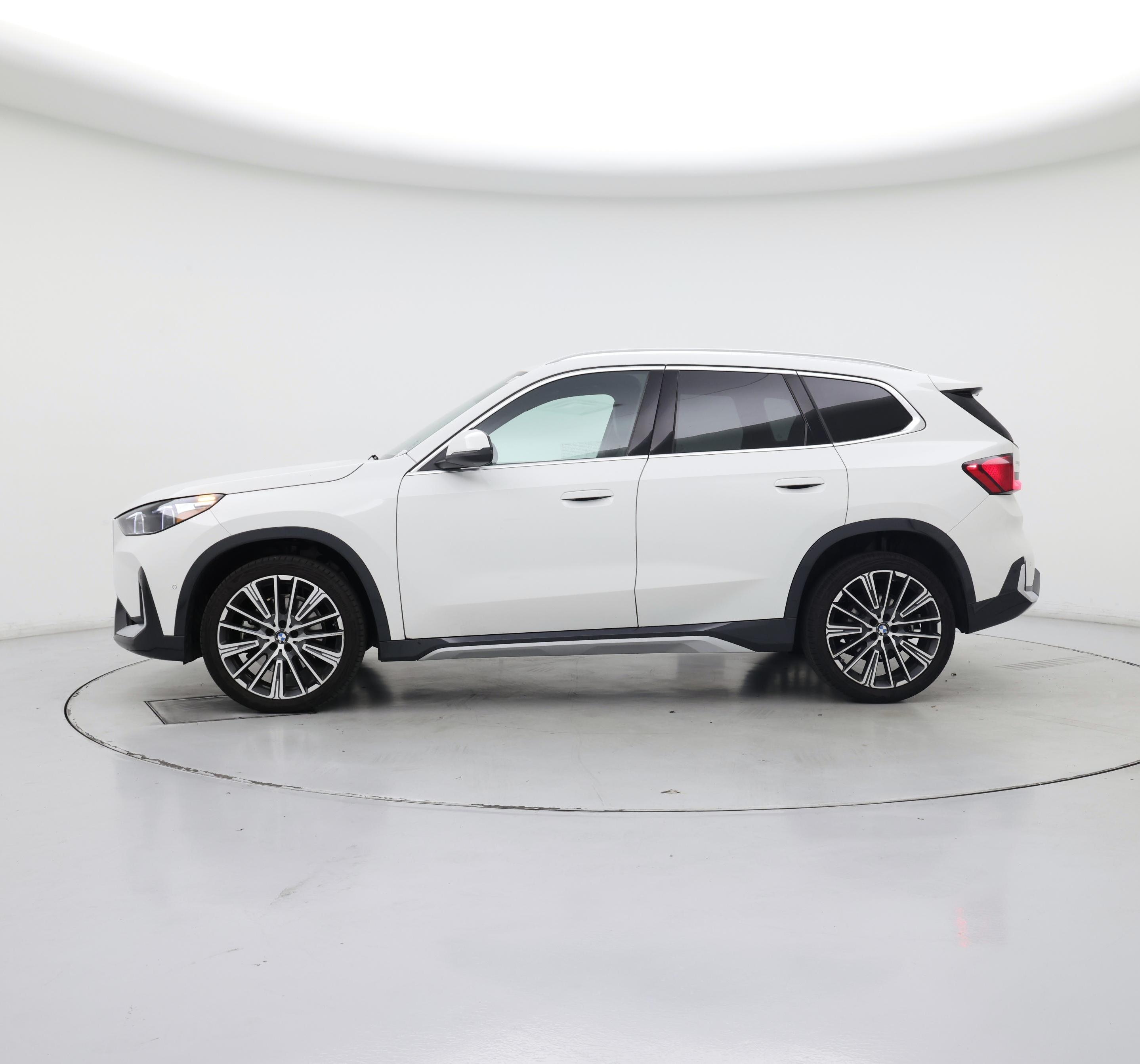 Thumbnail: 2025 BMW X1 - 3