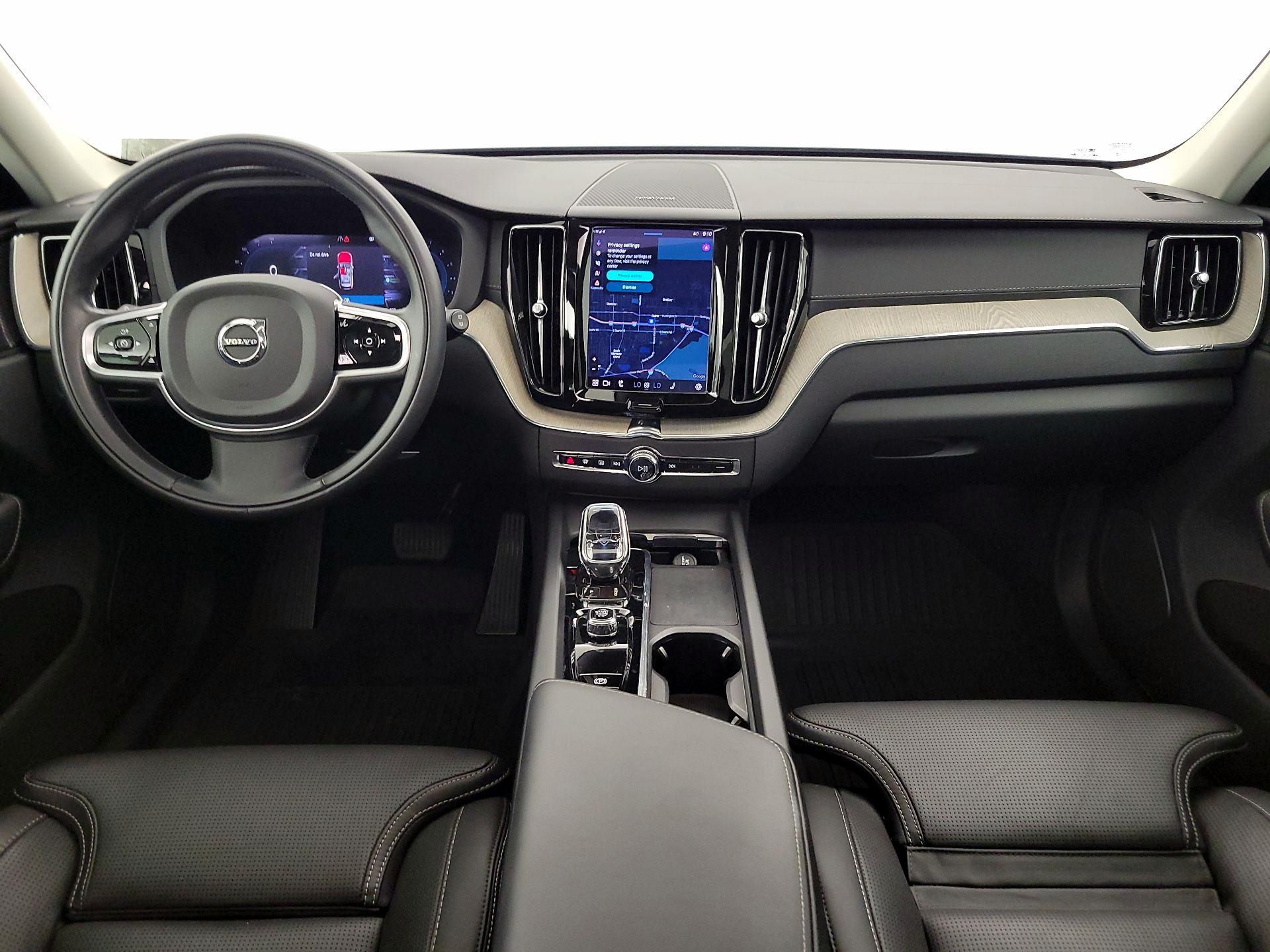 Thumbnail: 2022 Volvo XC60 - 9