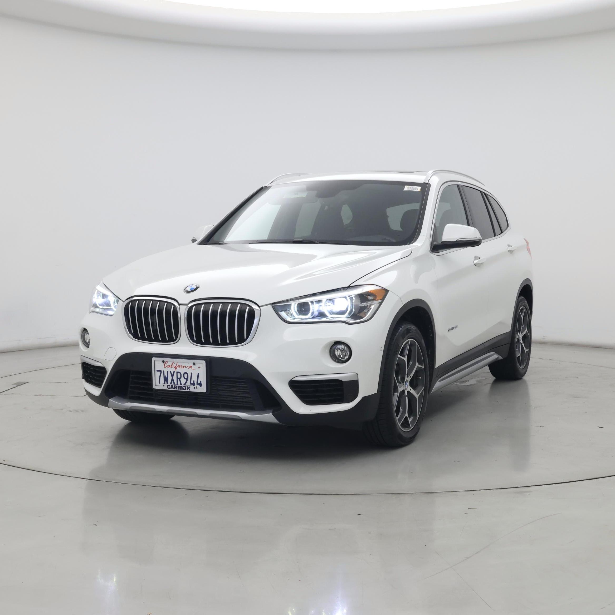Thumbnail: 2017 BMW X1 - 4