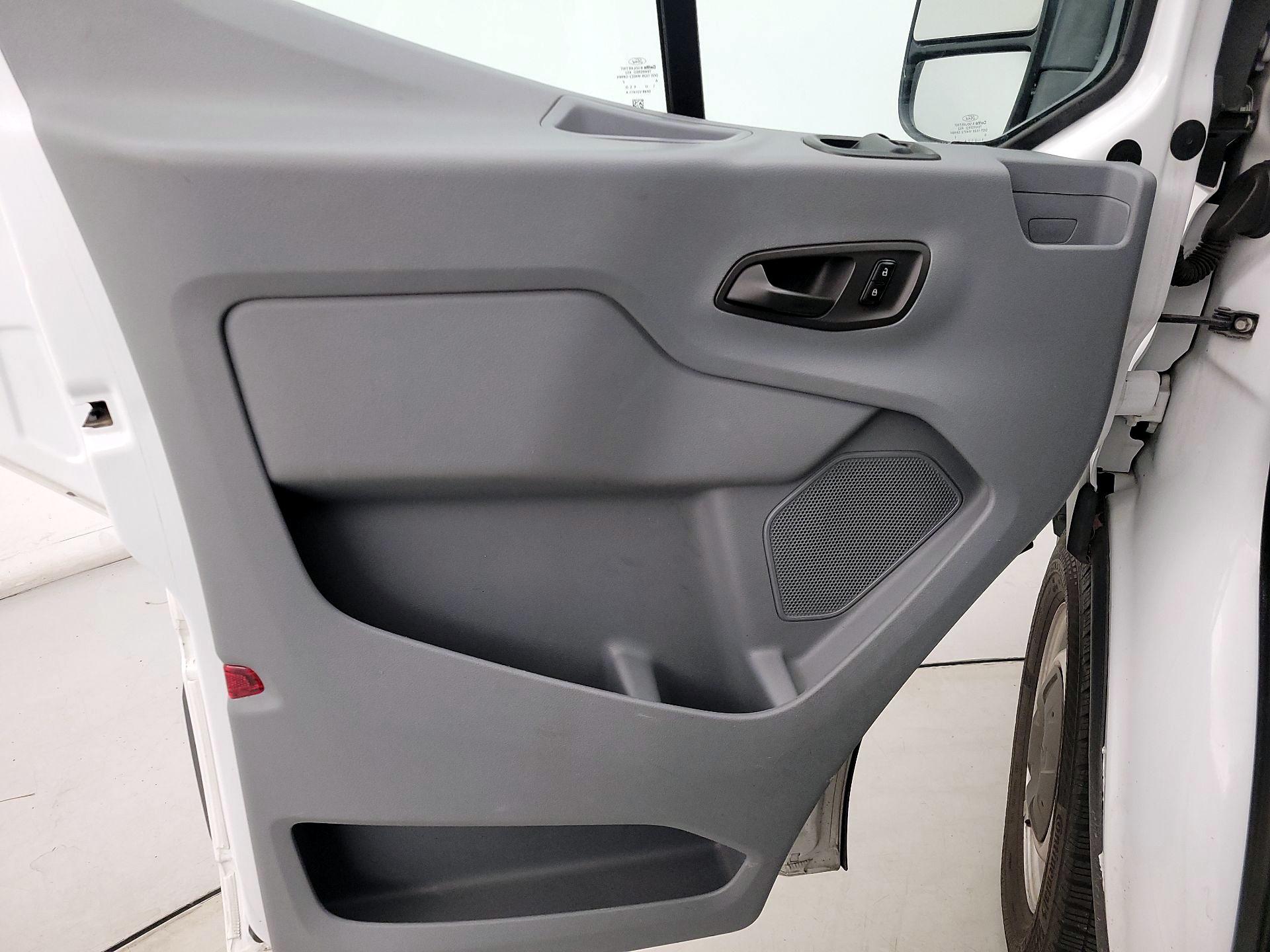 Thumbnail: 2016 Ford Transit Series - 12