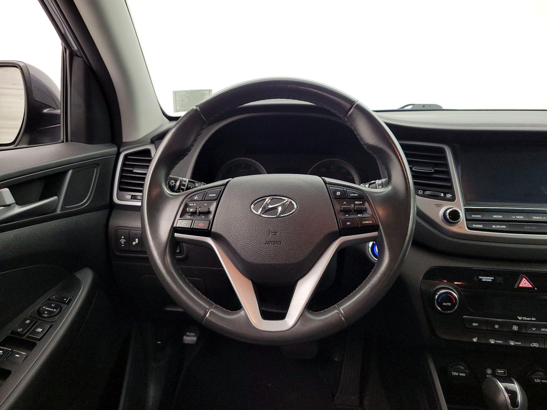 Thumbnail: 2017 Hyundai Tucson - 10