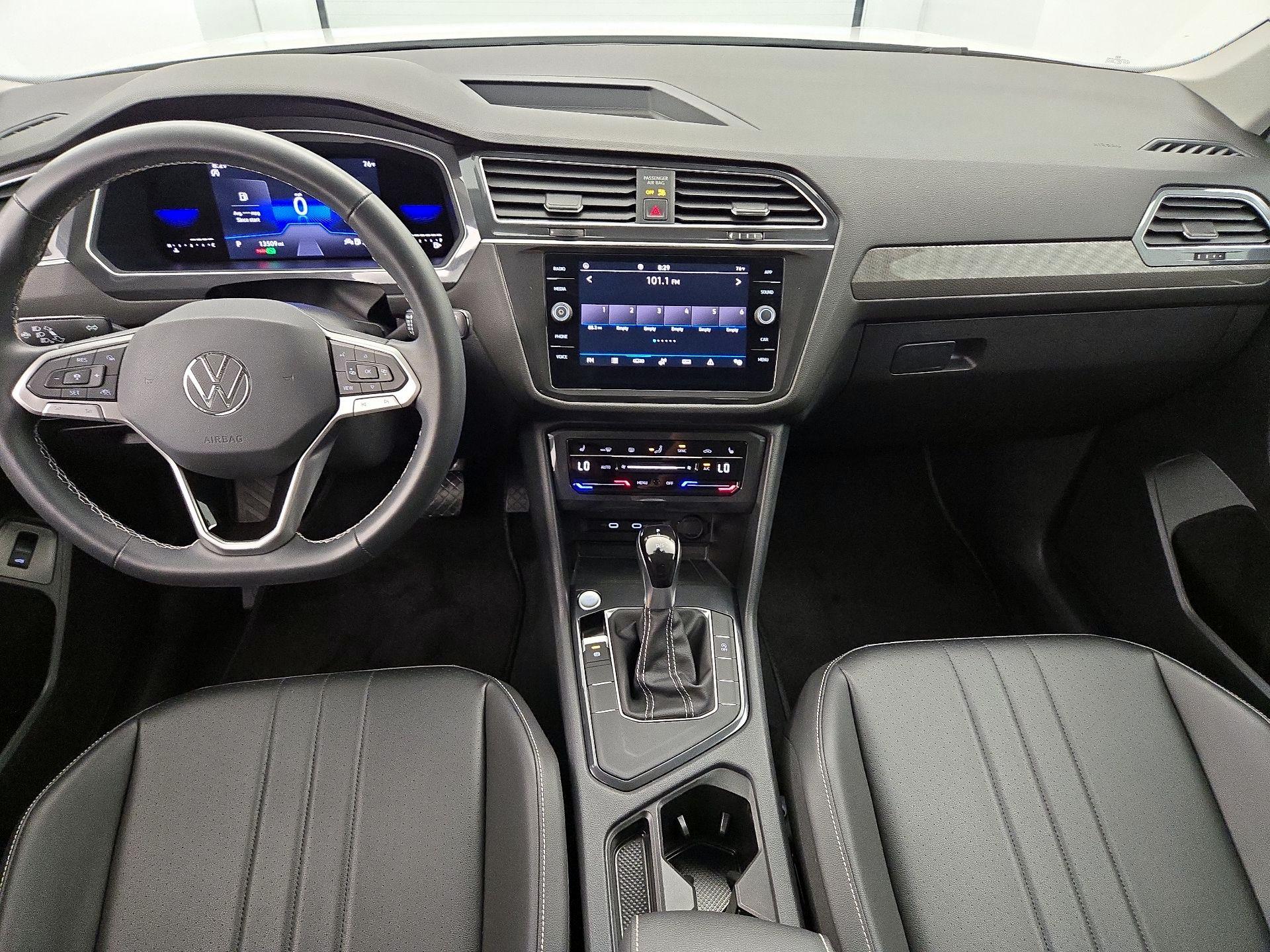 Thumbnail: 2022 Volkswagen Tiguan - 9