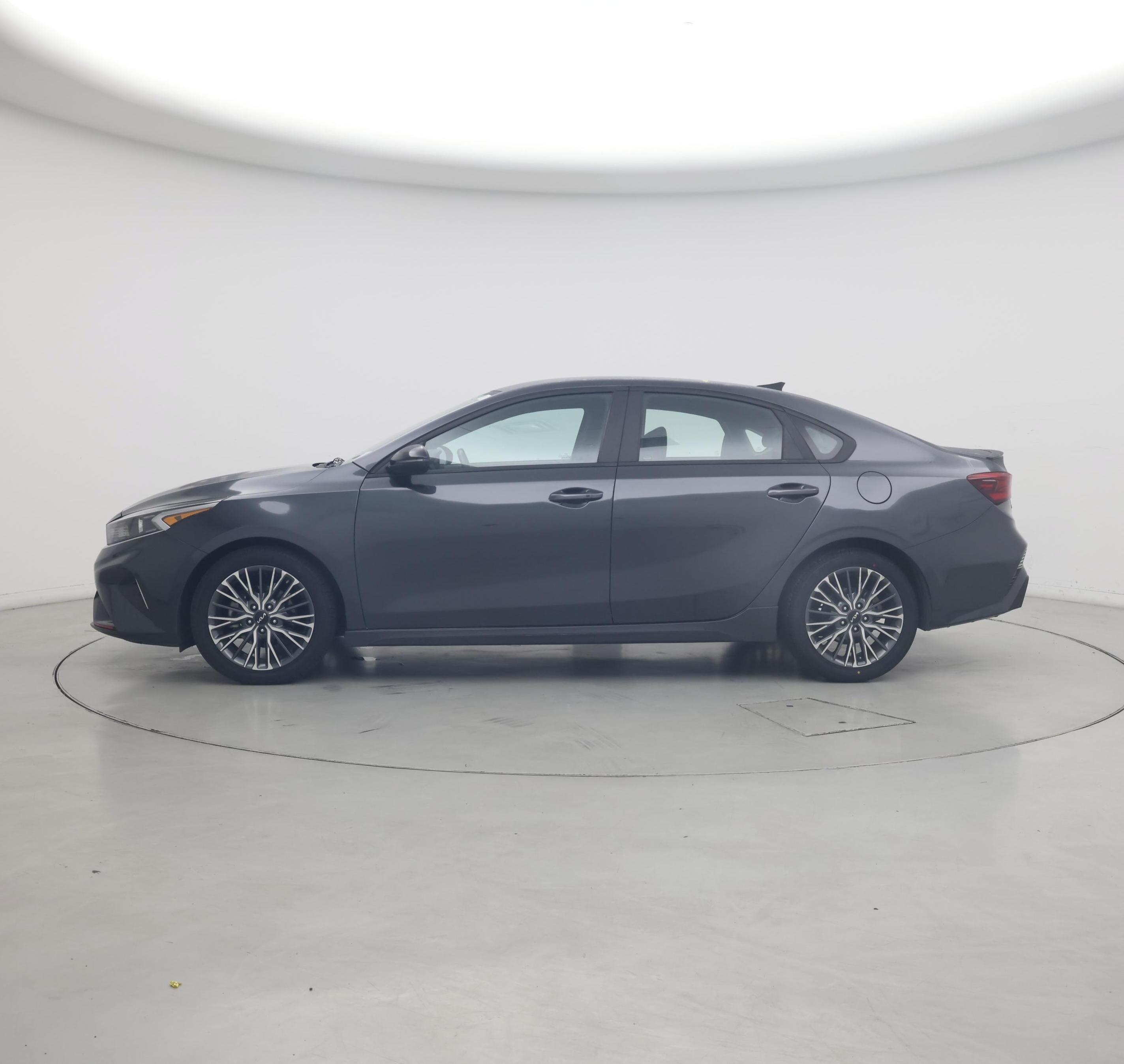 Thumbnail: 2023 Kia Forte - 3