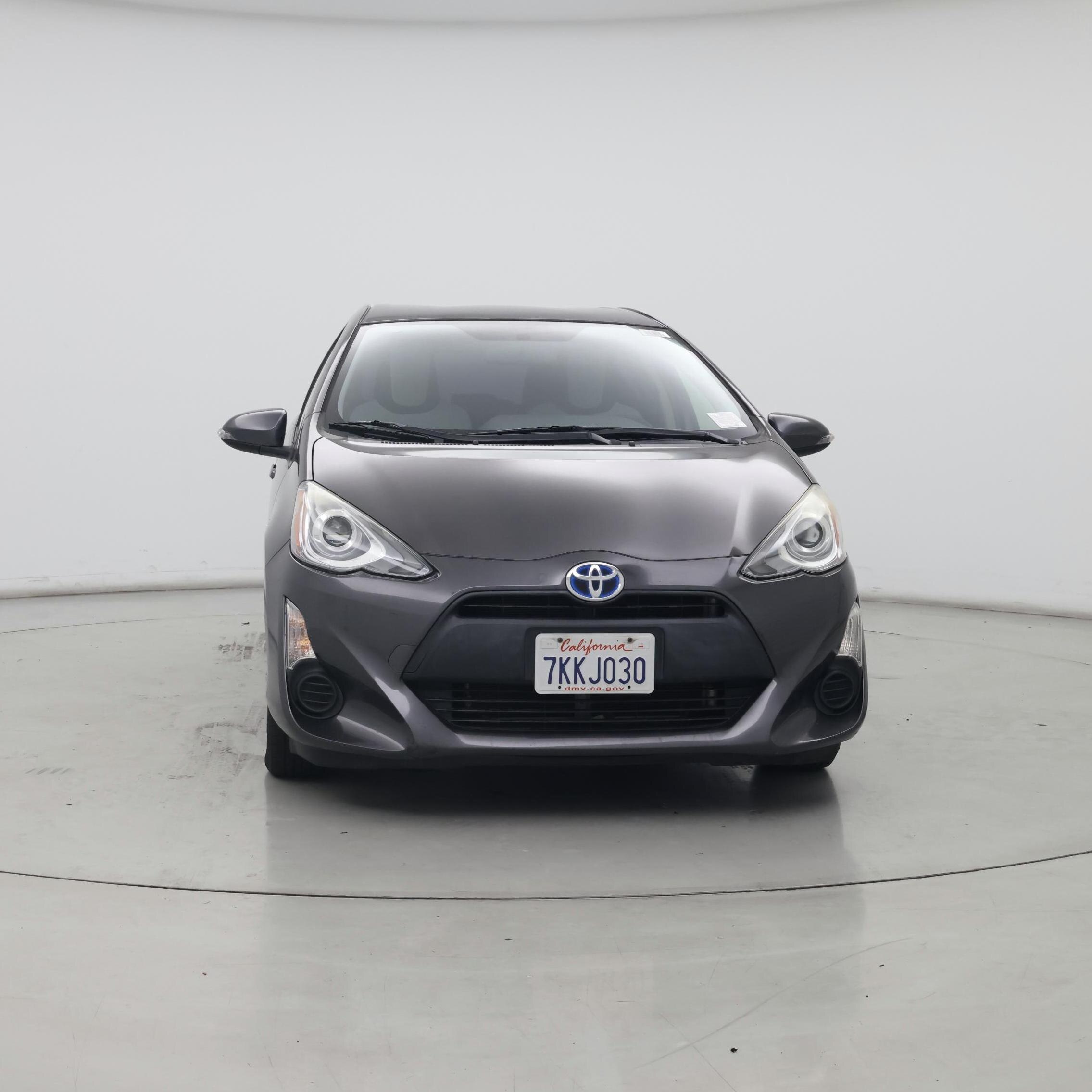 Thumbnail: 2015 Toyota Prius c - 5