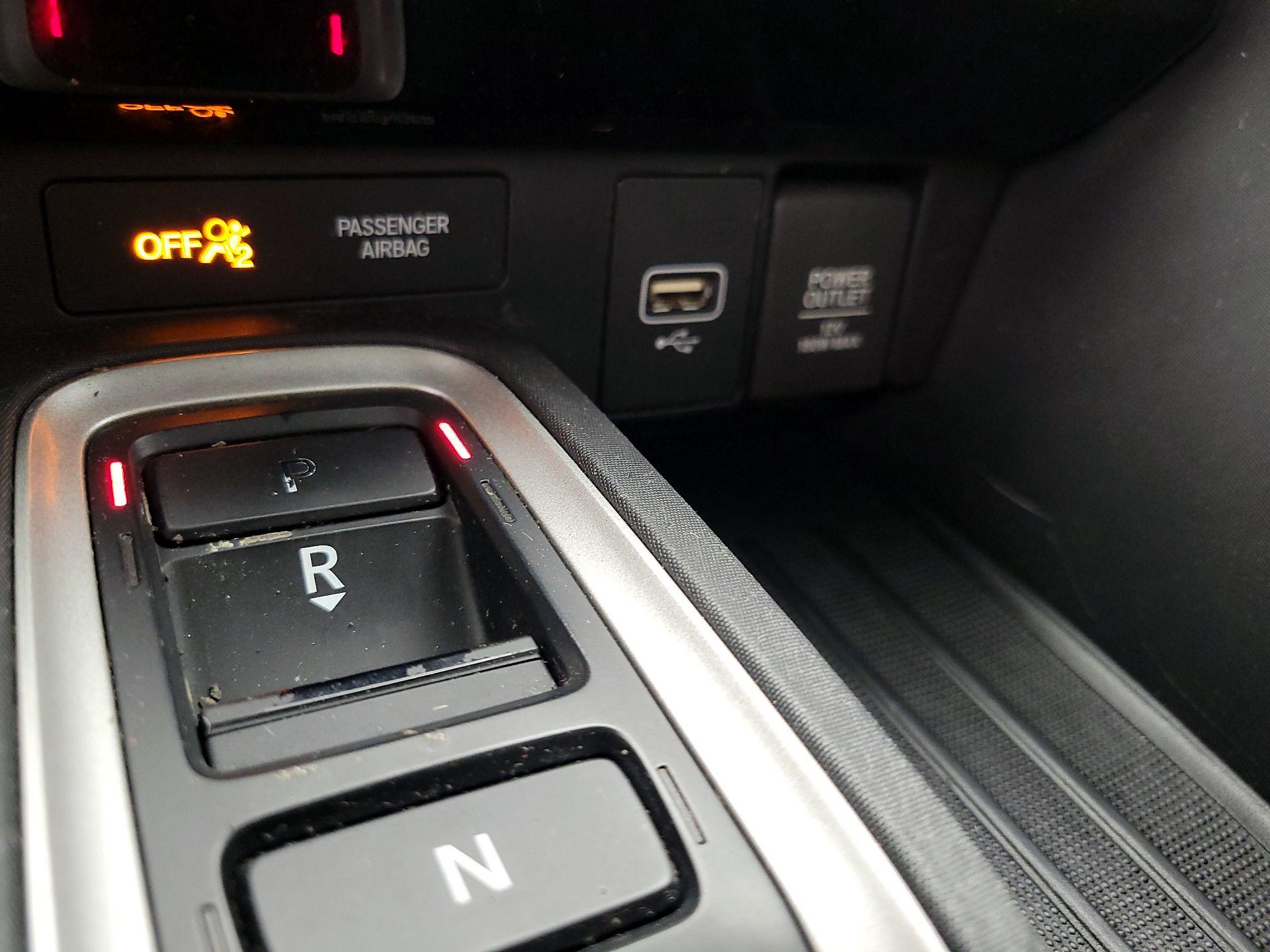 Thumbnail: 2019 Honda Insight - 18