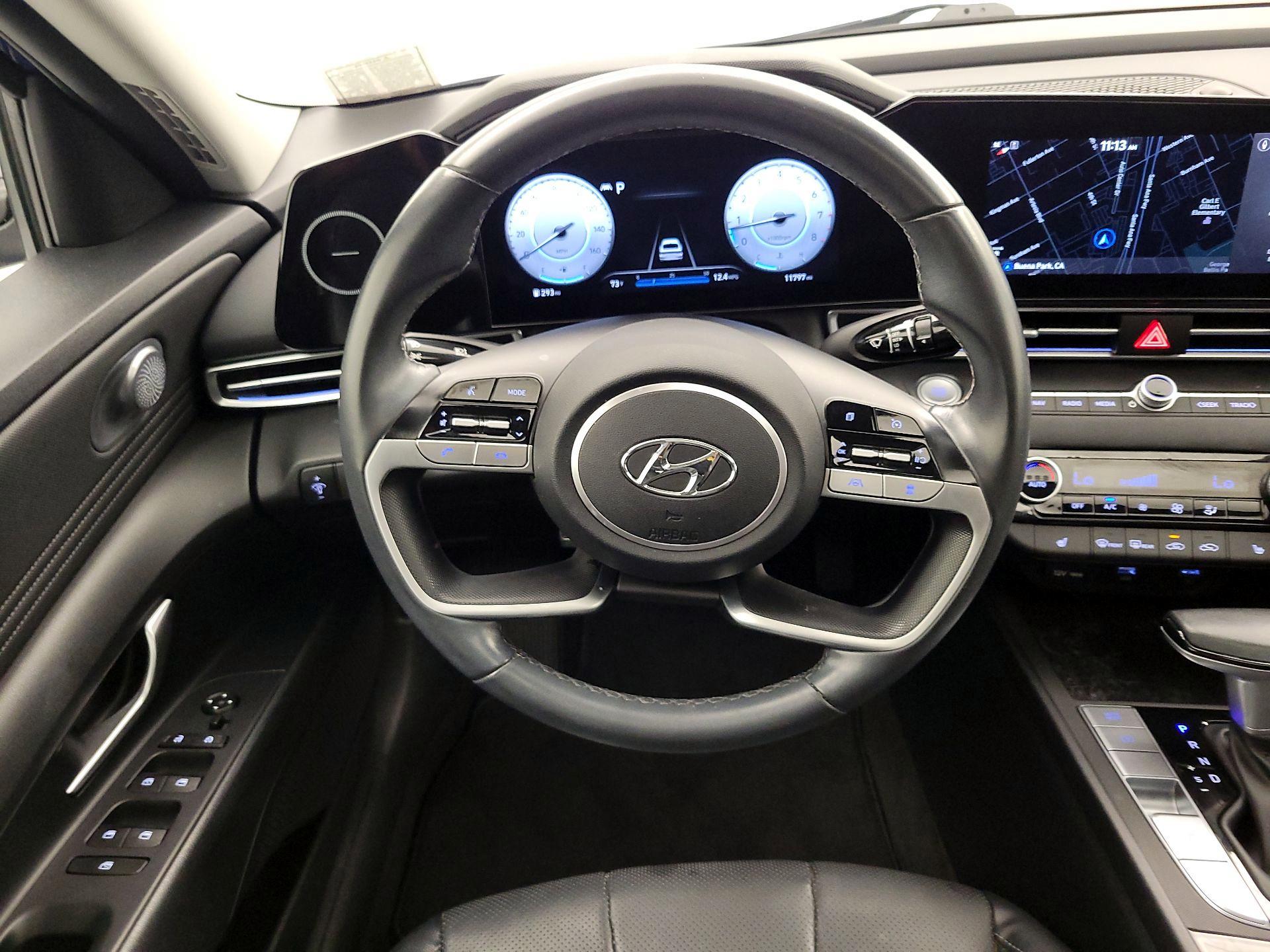 Thumbnail: 2022 Hyundai Elantra - 10