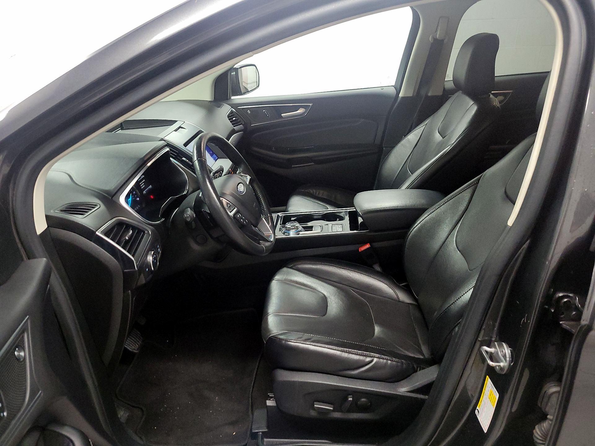 Thumbnail: 2020 Ford Edge - 11