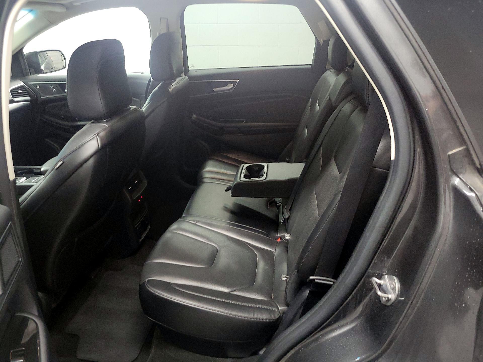 Thumbnail: 2020 Ford Edge - 17