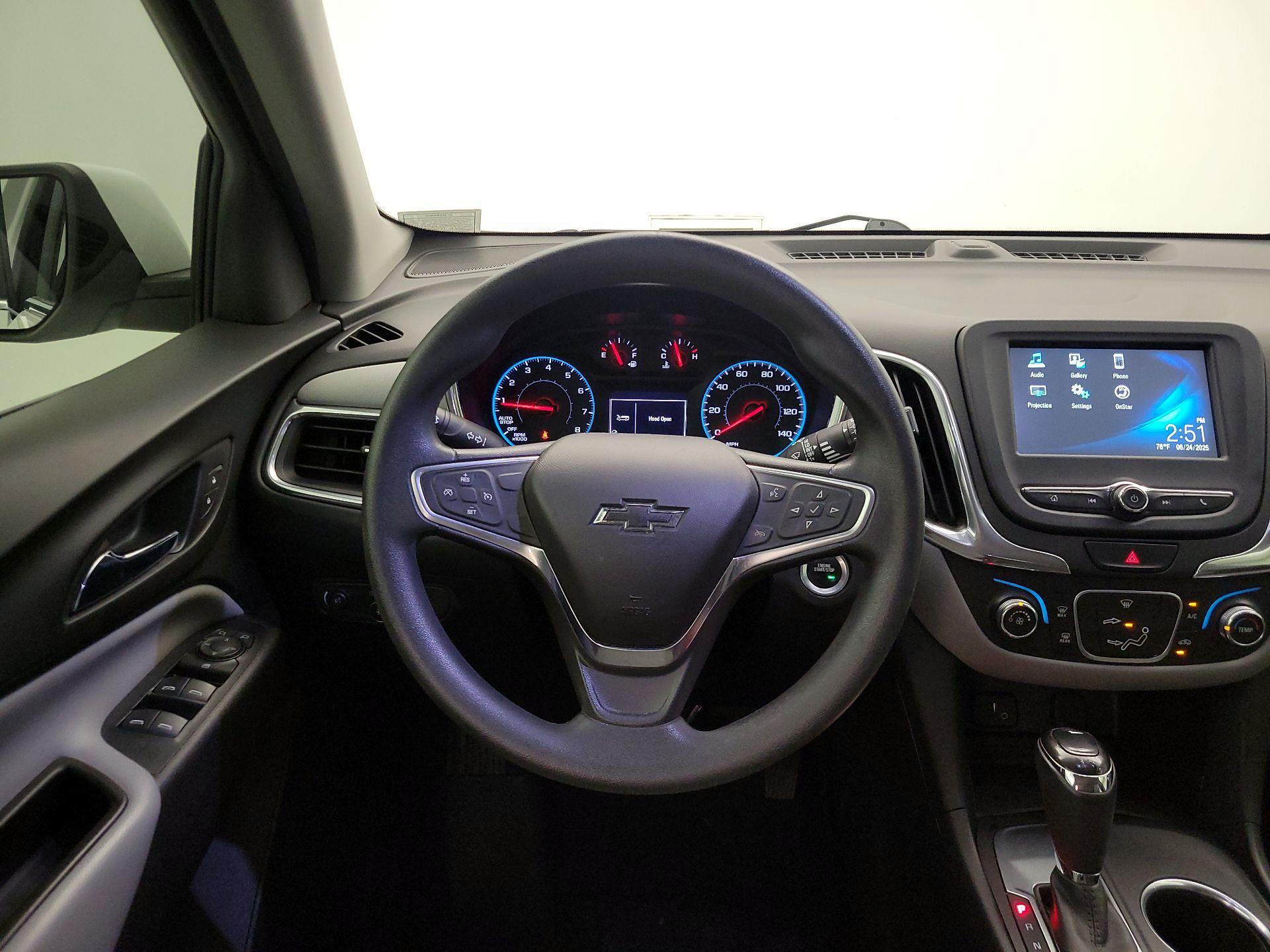 Thumbnail: 2018 Chevrolet Equinox - 10