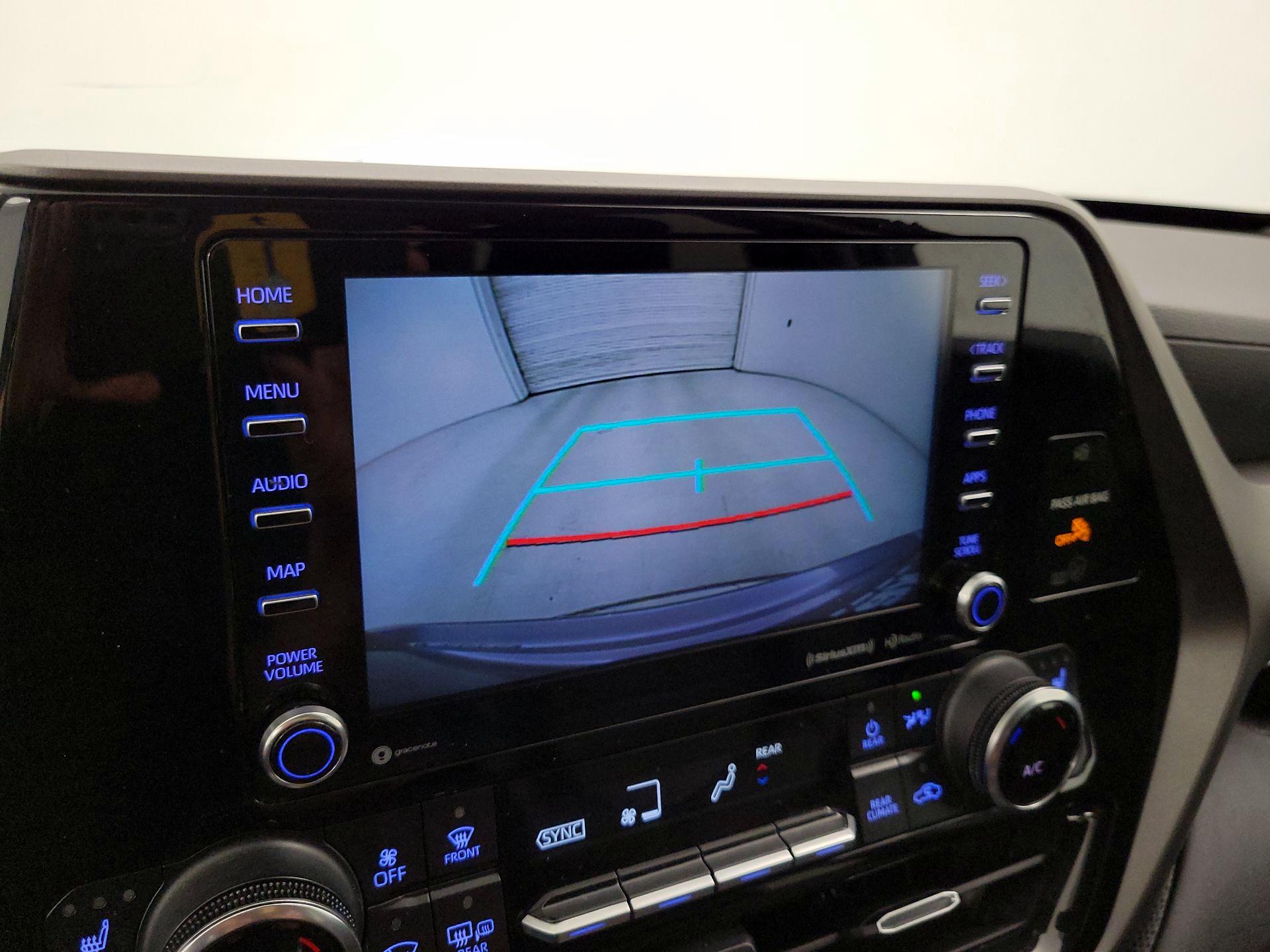 Thumbnail: 2022 Toyota Highlander - 15