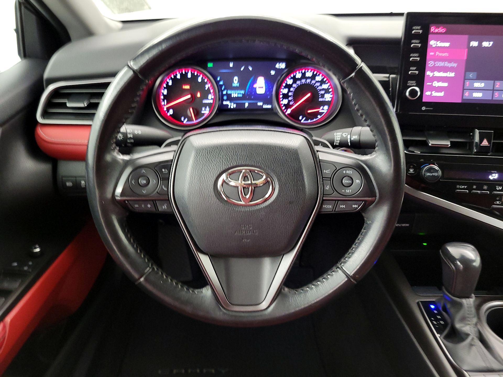 Thumbnail: 2022 Toyota Camry - 10