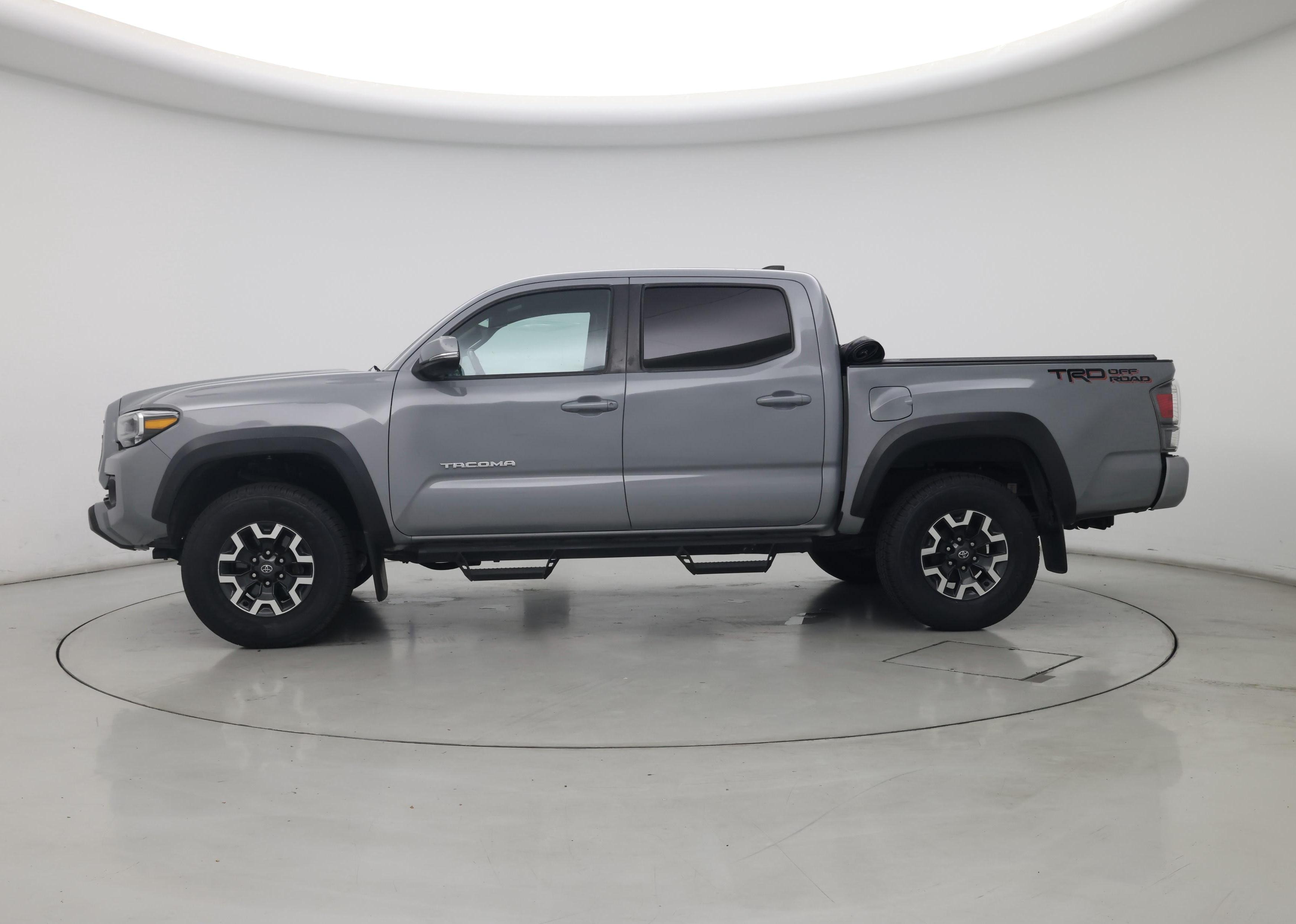 Thumbnail: 2021 Toyota Tacoma - 3