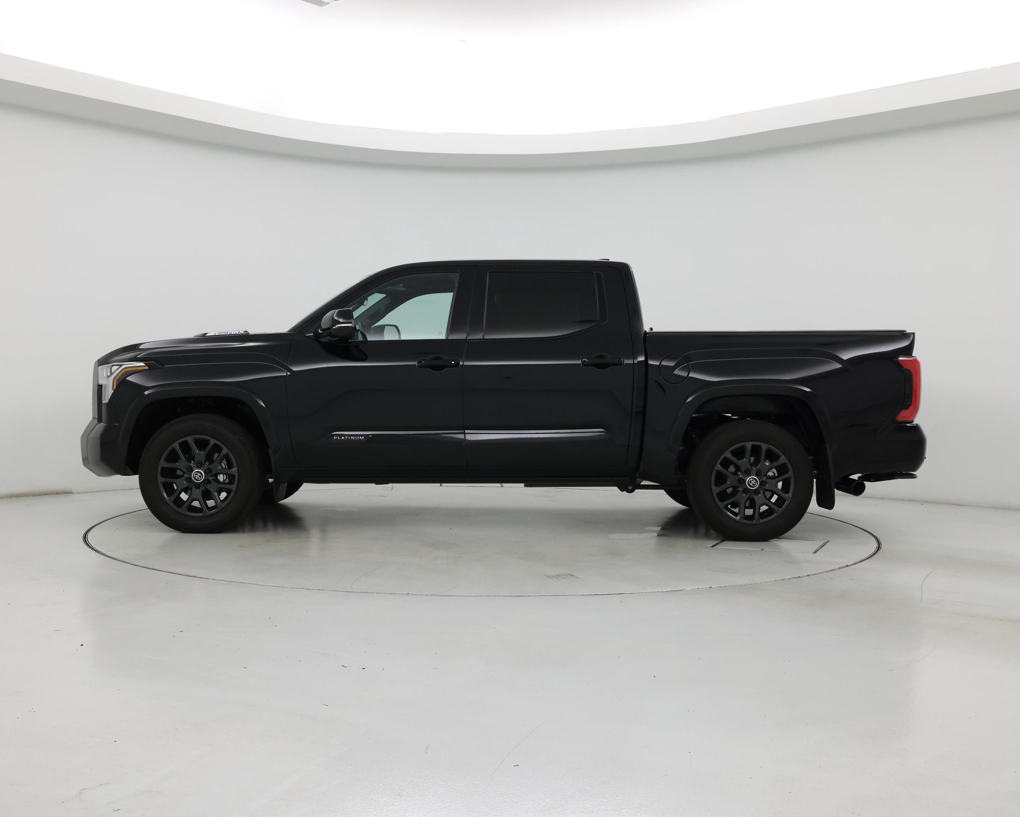 Thumbnail: 2024 Toyota Tundra - 3