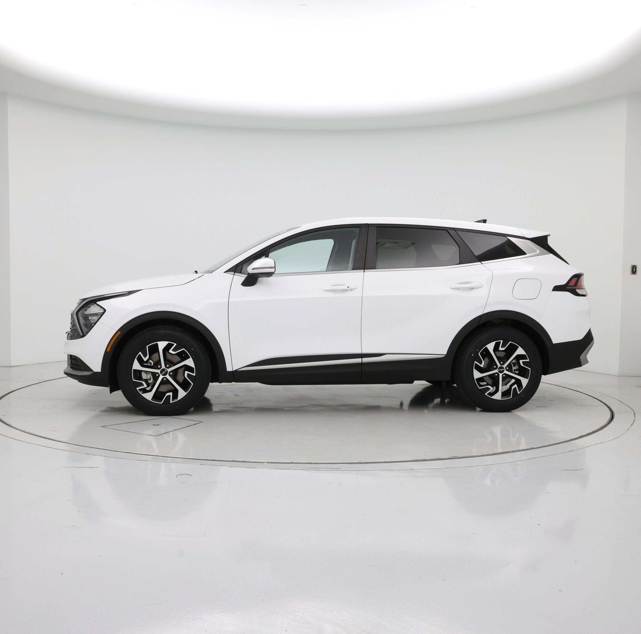 Thumbnail: 2023 Kia Sportage - 3