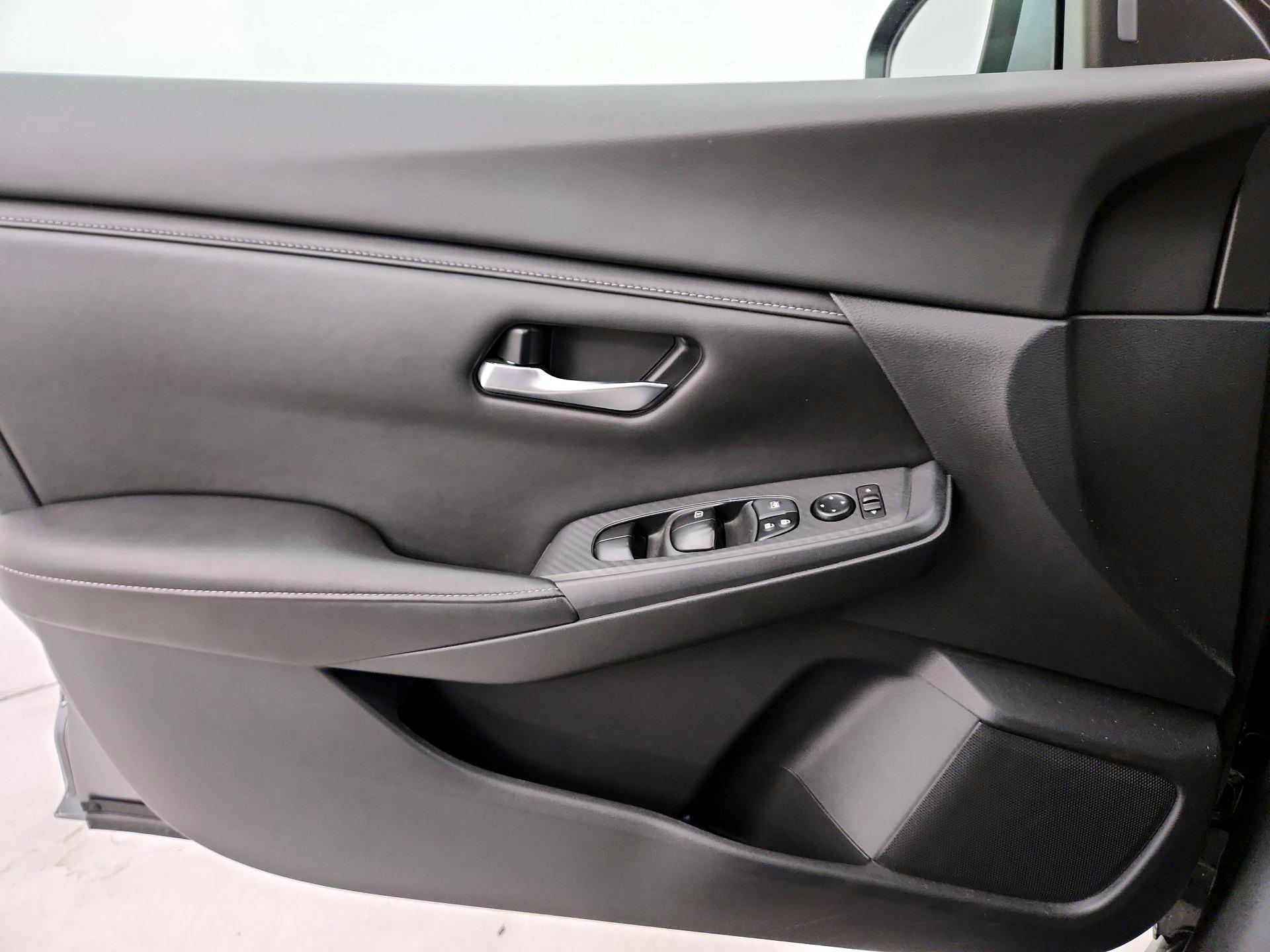 Thumbnail: 2023 Nissan Sentra - 12