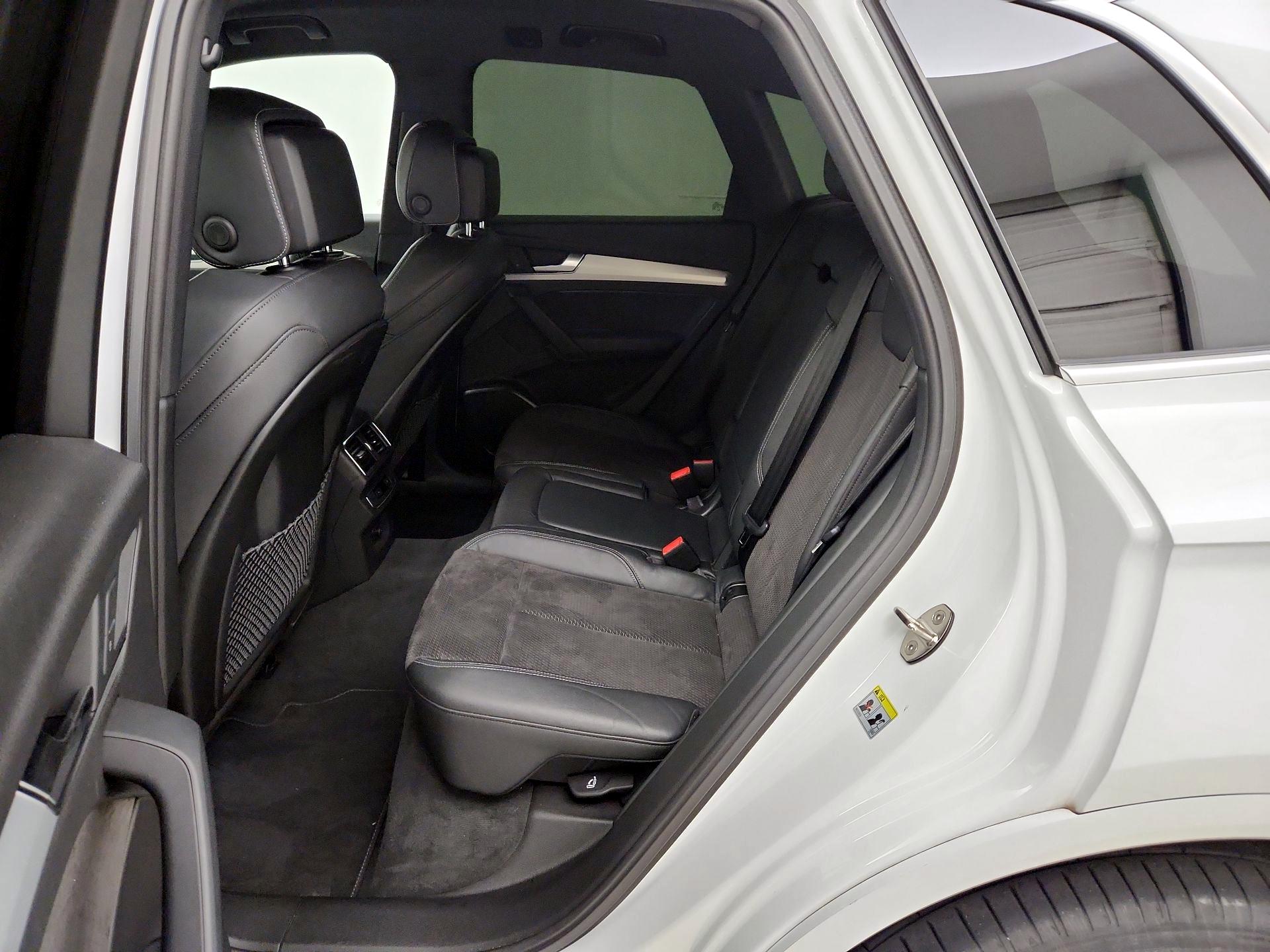 Thumbnail: 2019 Audi SQ5 - 19