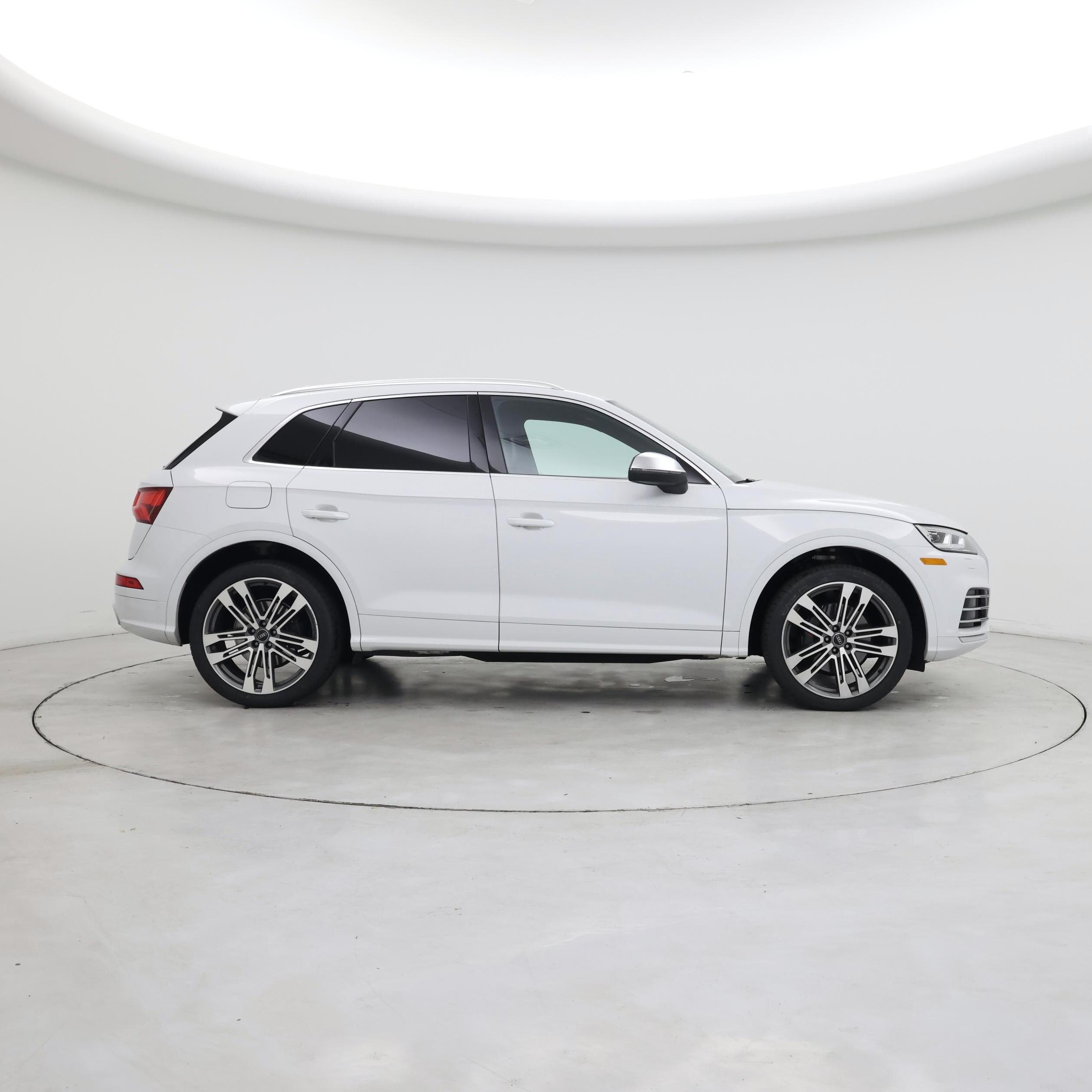 Thumbnail: 2019 Audi SQ5 - 7