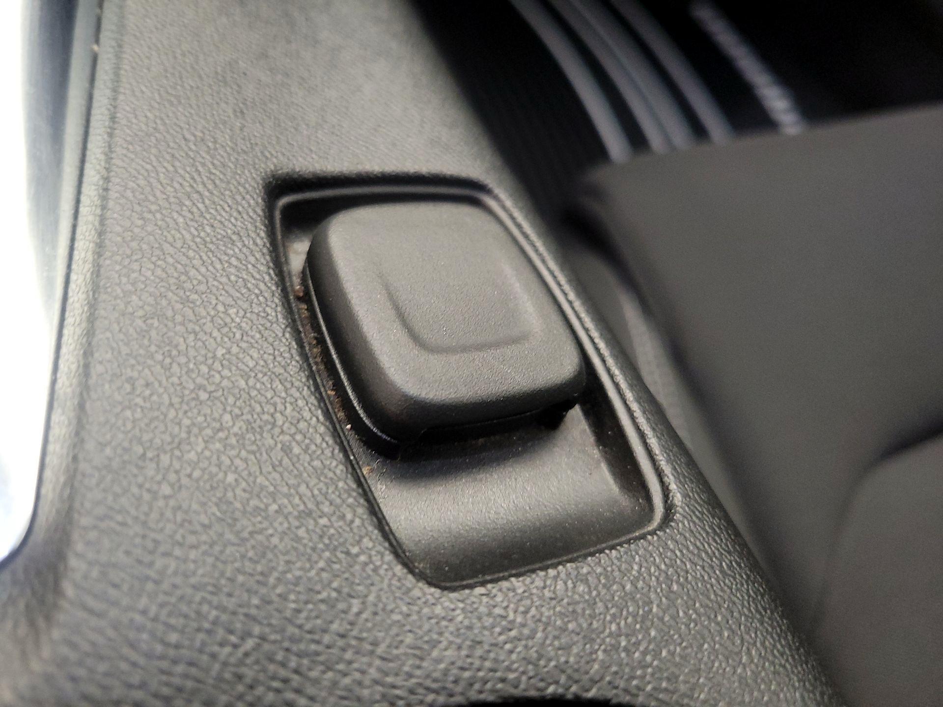 Thumbnail: 2020 Chevrolet Camaro - 18