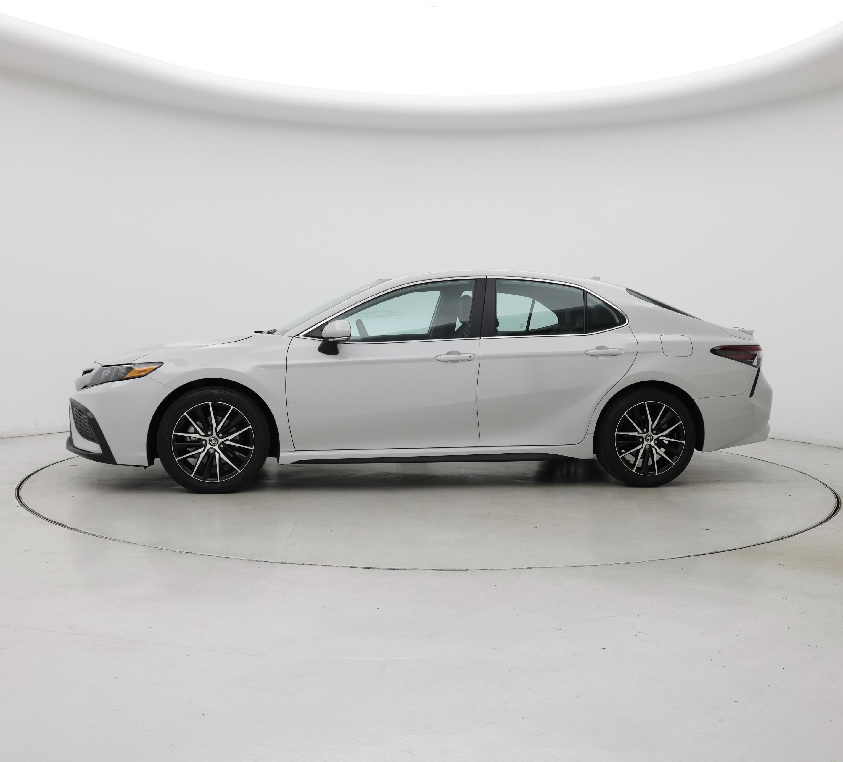 Thumbnail: 2024 Toyota Camry - 3