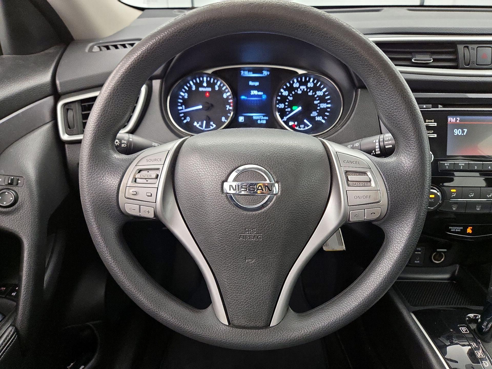 Thumbnail: 2016 Nissan Rogue - 10