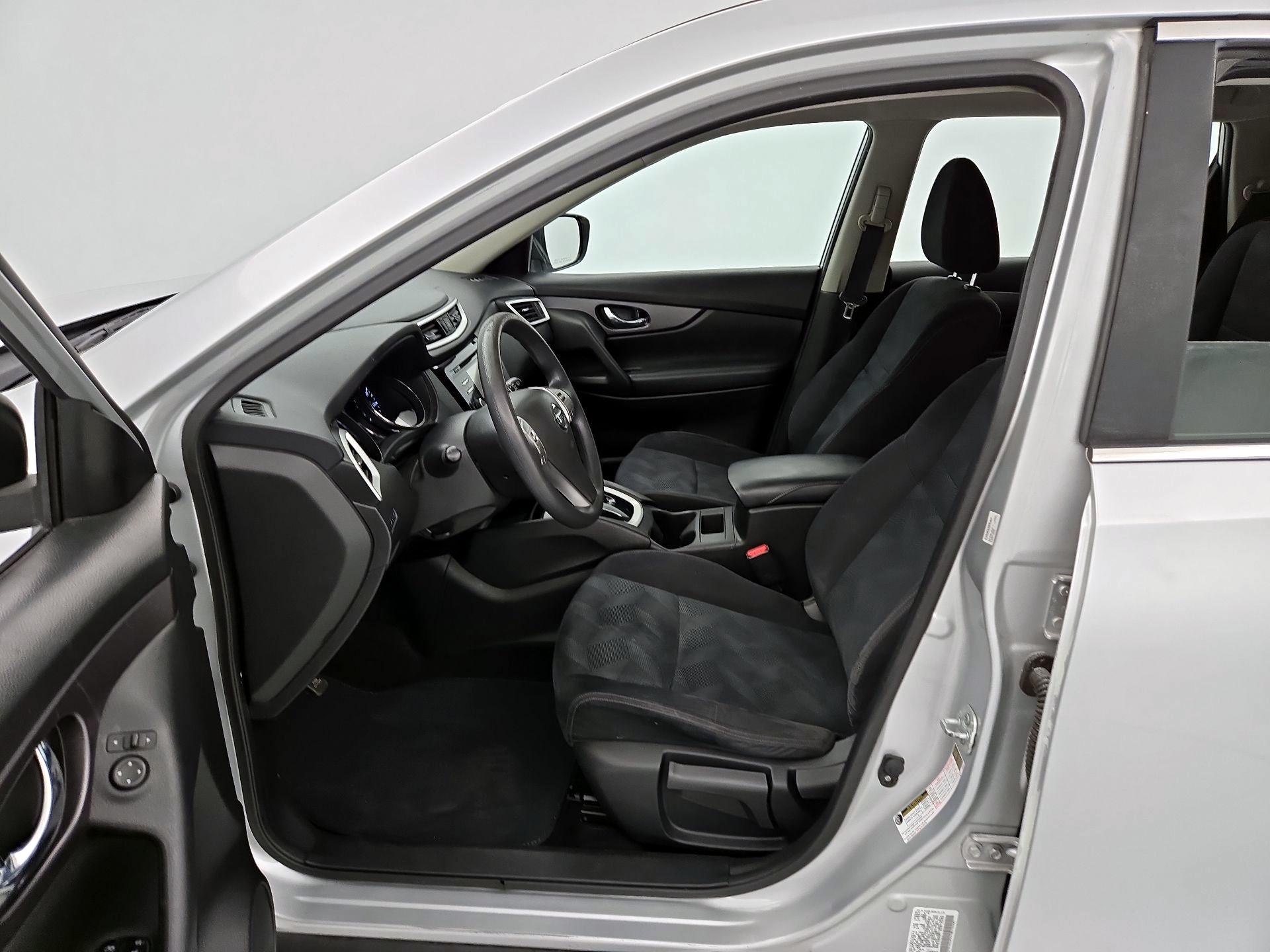 Thumbnail: 2016 Nissan Rogue - 11