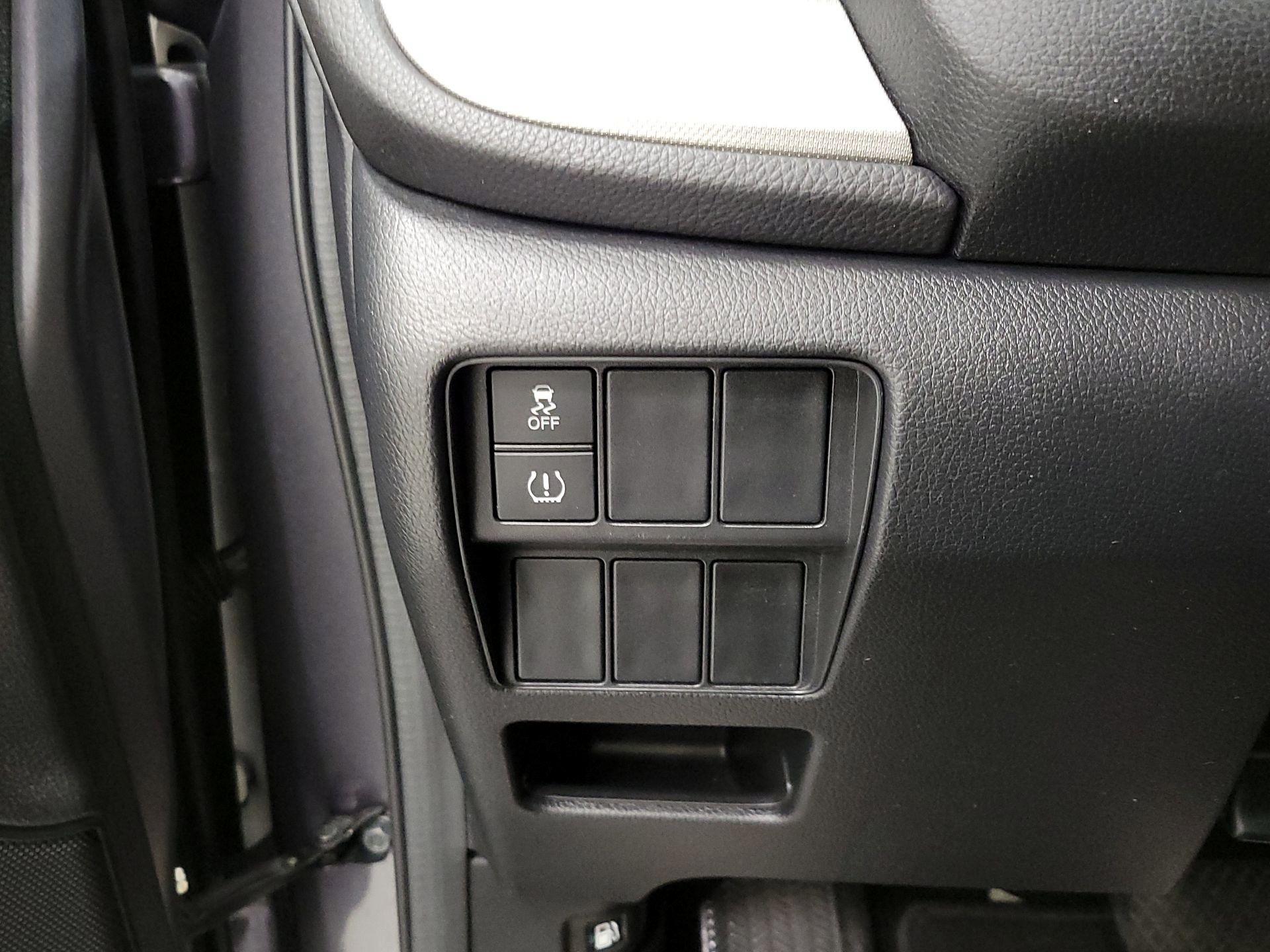 Thumbnail: 2018 Honda CR-V - 13