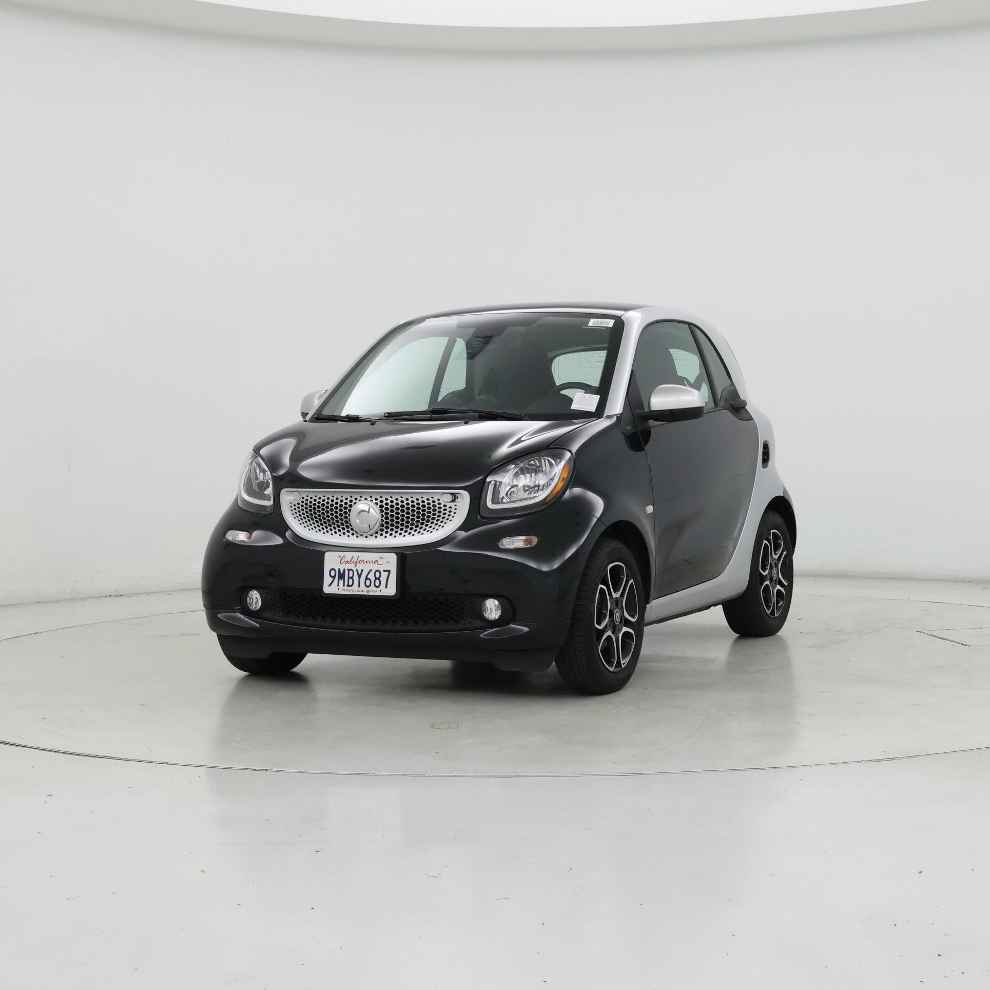 Thumbnail: 2017 smart fortwo - 4