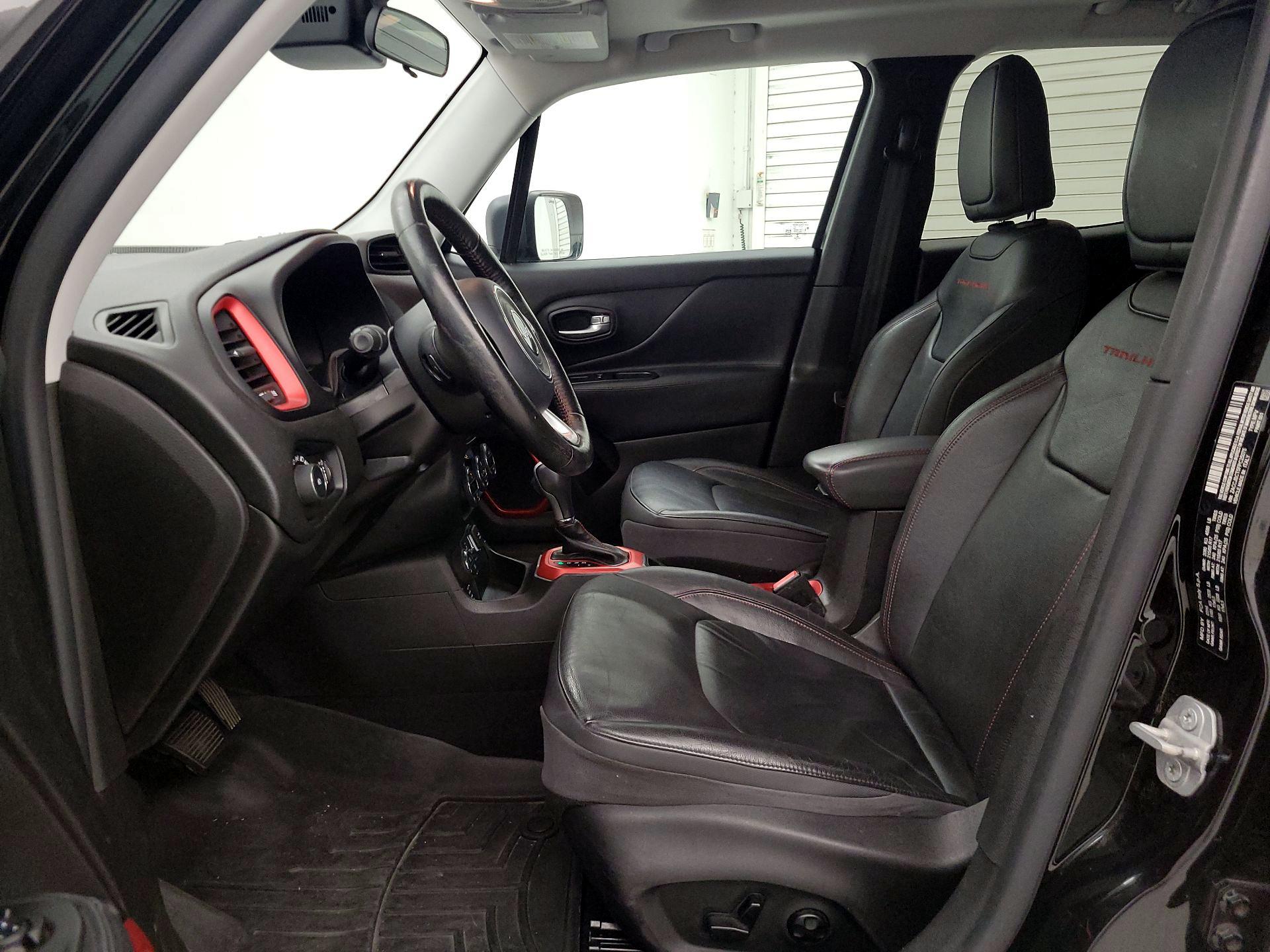 Thumbnail: 2015 Jeep Renegade - 11