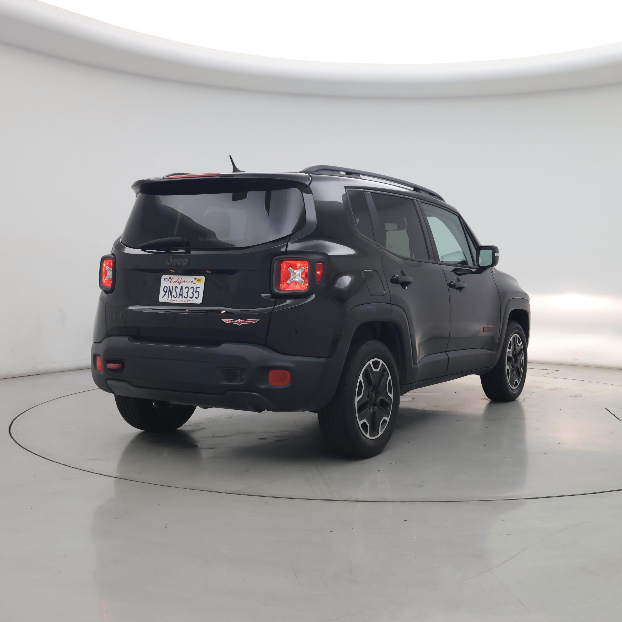 Thumbnail: 2015 Jeep Renegade - 8