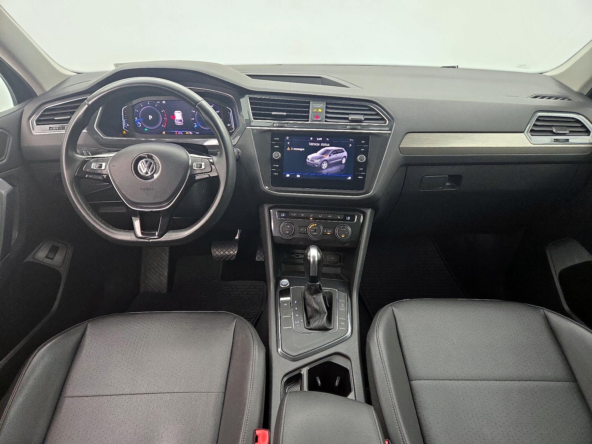 Thumbnail: 2020 Volkswagen Tiguan - 9
