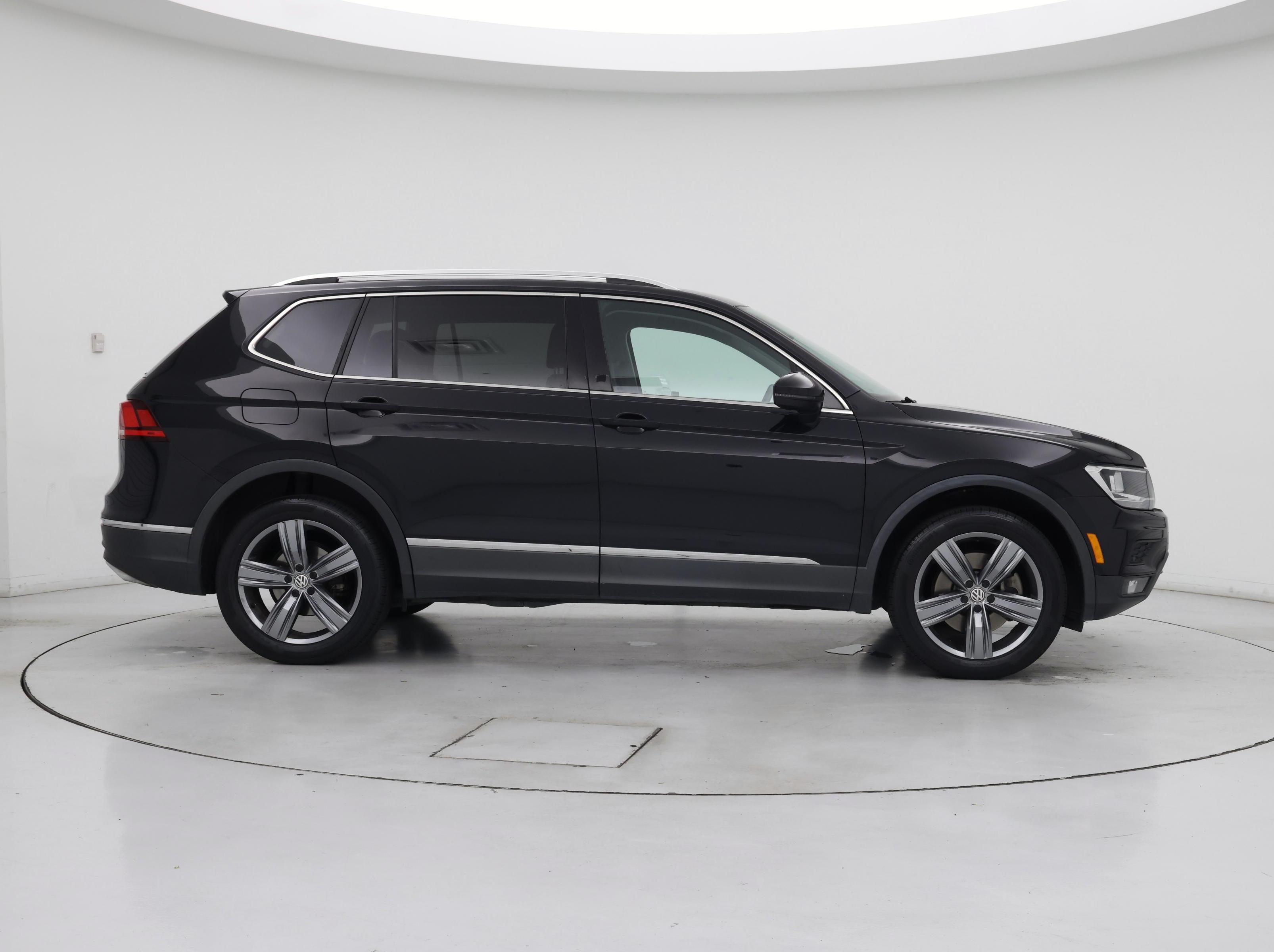Thumbnail: 2020 Volkswagen Tiguan - 7