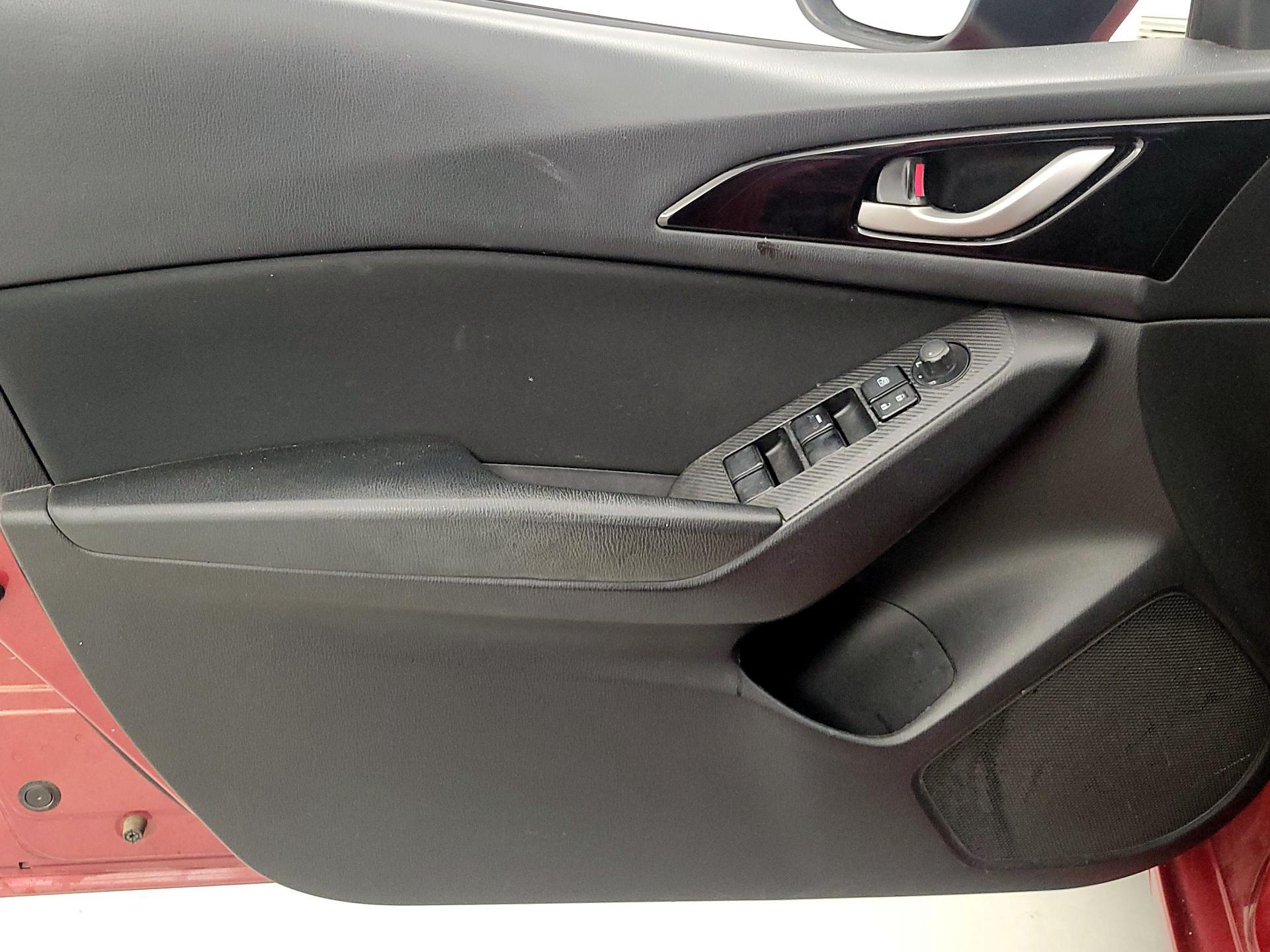 Thumbnail: 2016 Mazda Mazda3 - 12