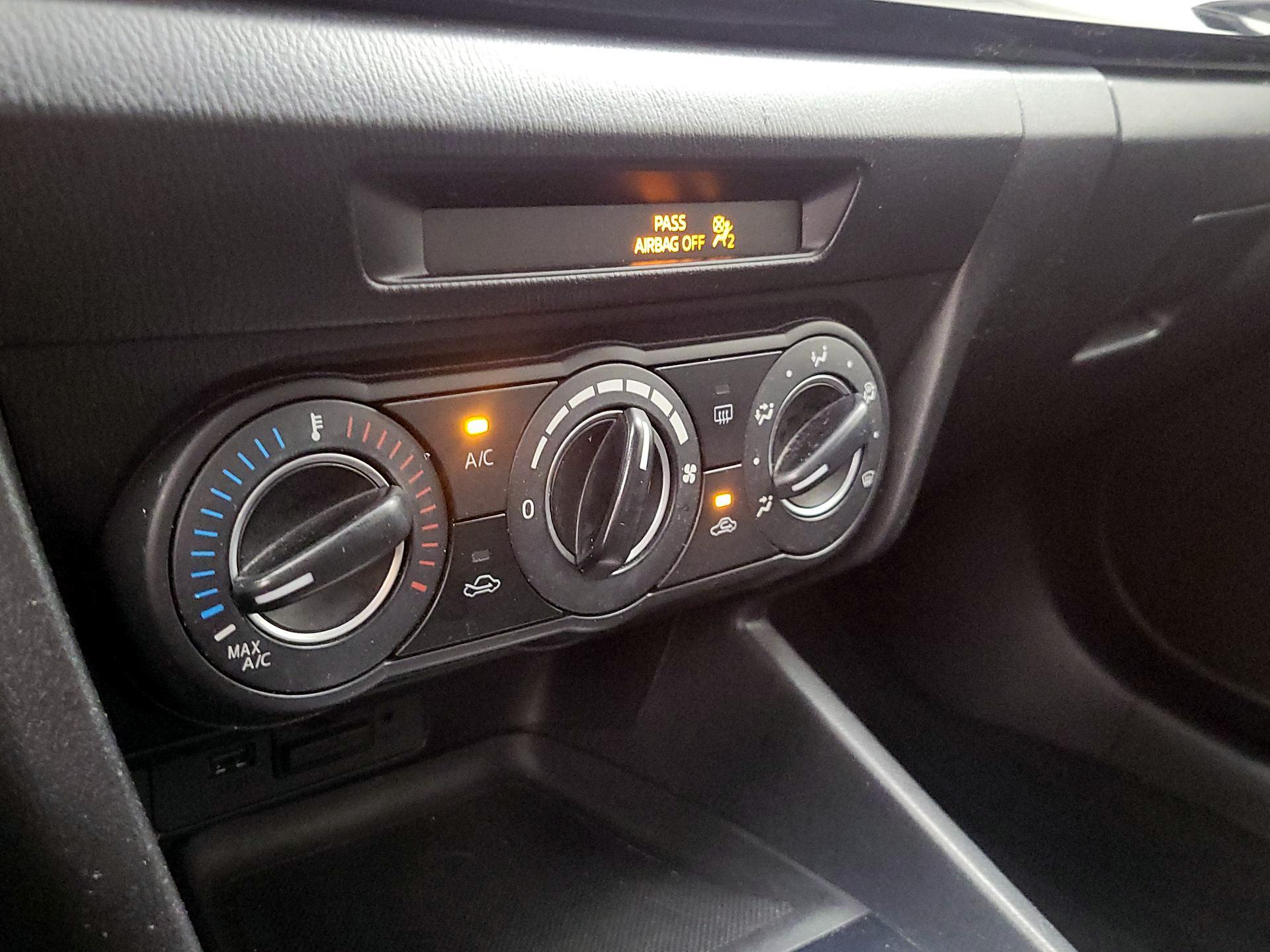 Thumbnail: 2016 Mazda Mazda3 - 17