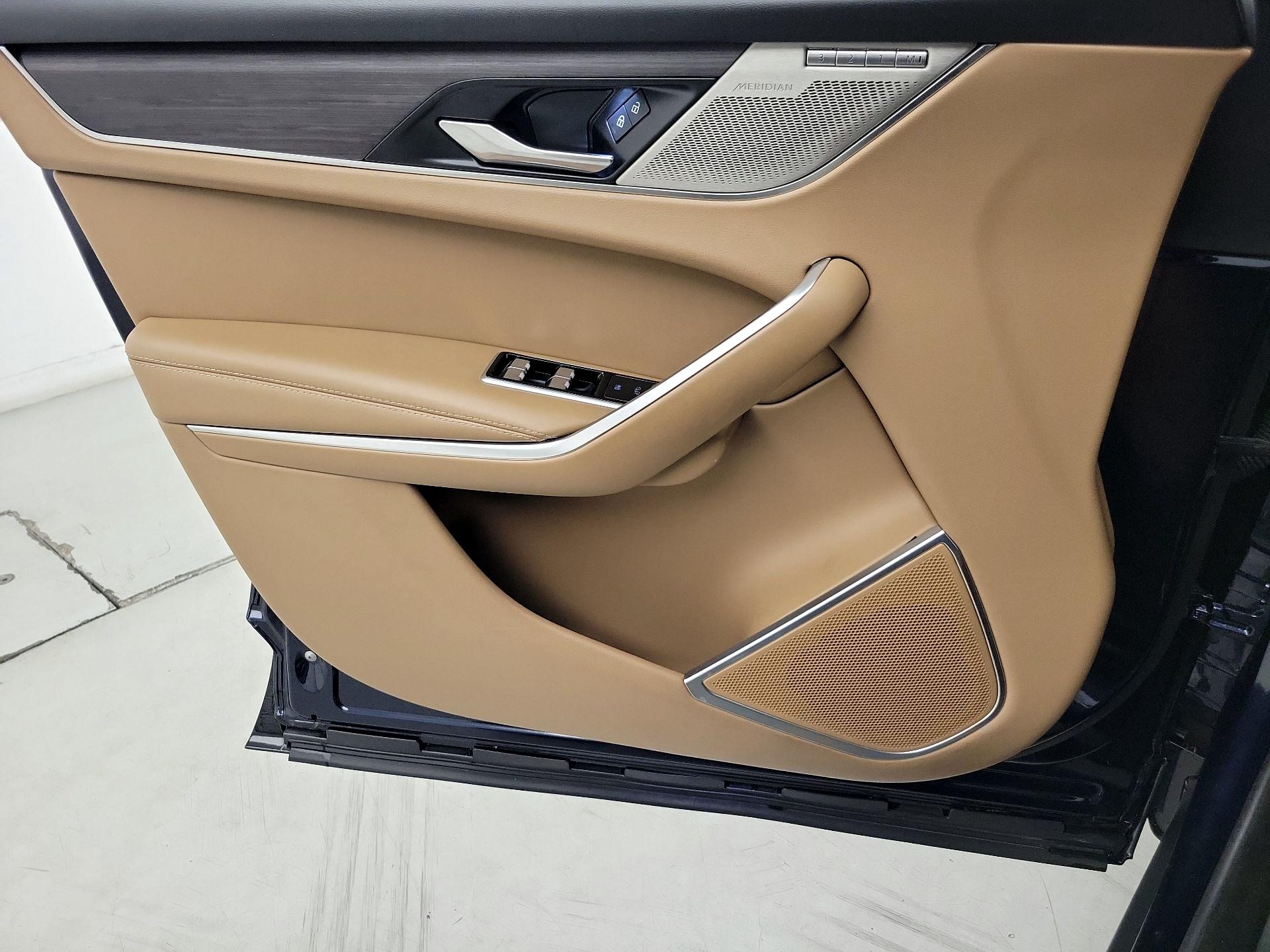 Thumbnail: 2021 Jaguar F-Pace - 12
