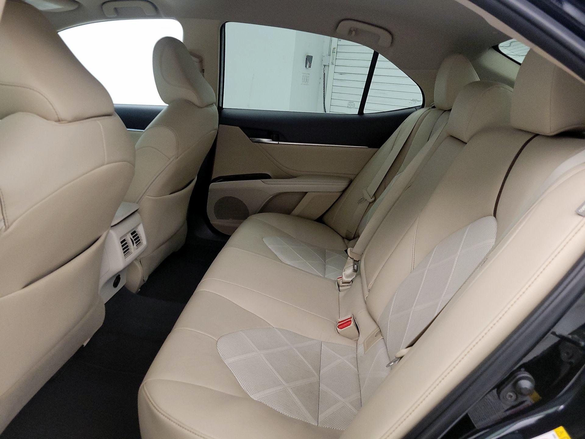 Thumbnail: 2018 Toyota Camry - 19