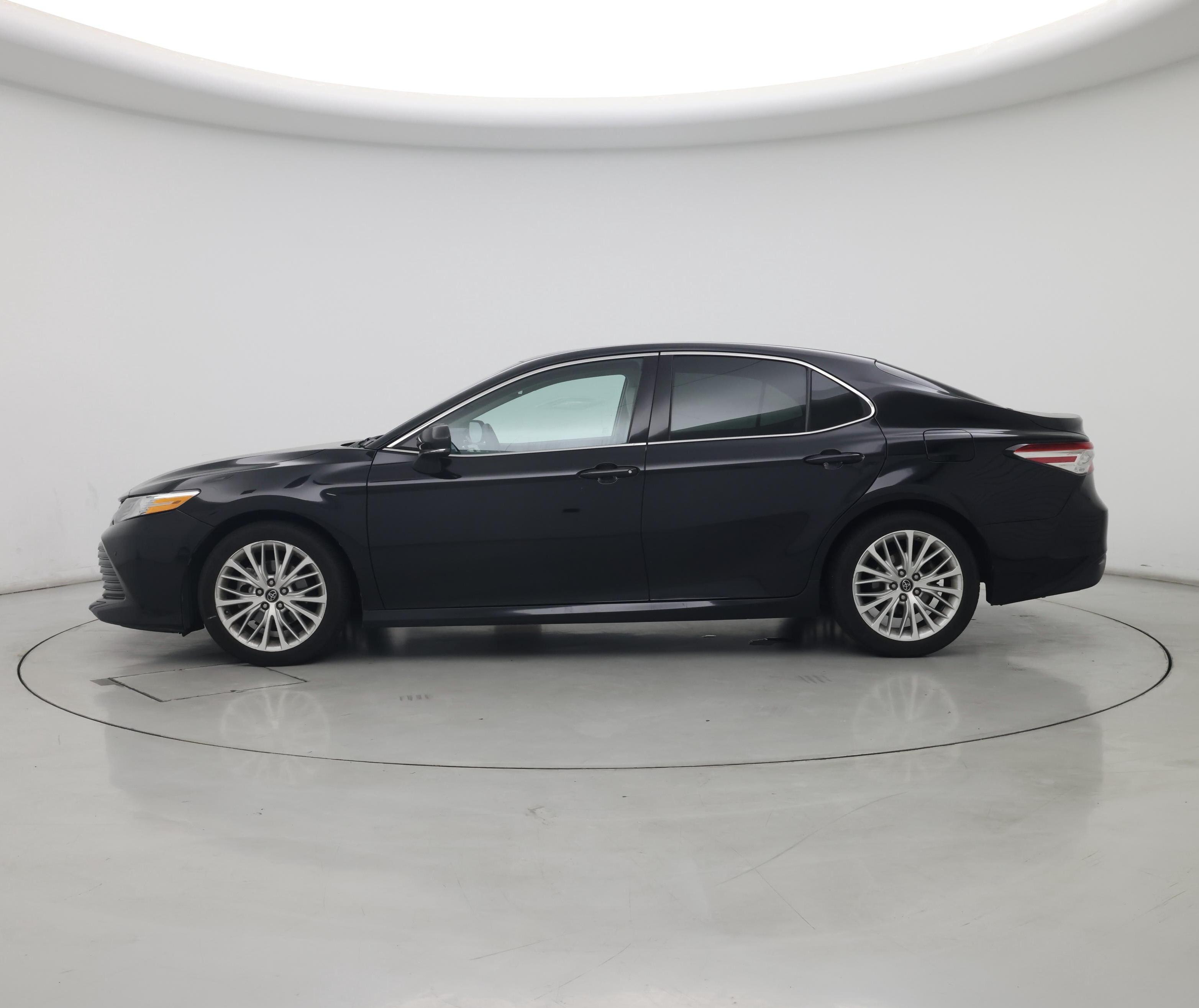 Thumbnail: 2018 Toyota Camry - 3