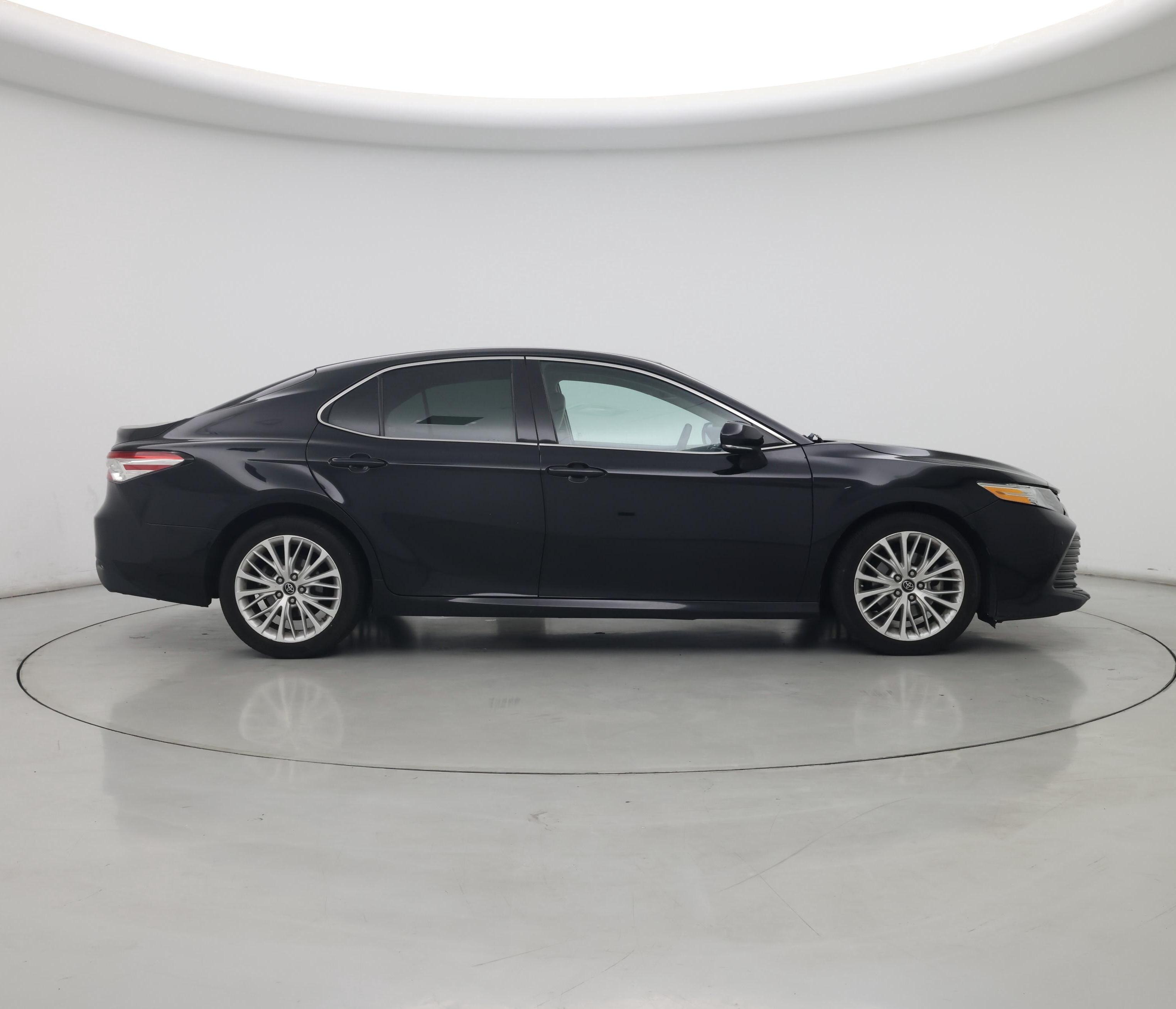 Thumbnail: 2018 Toyota Camry - 7