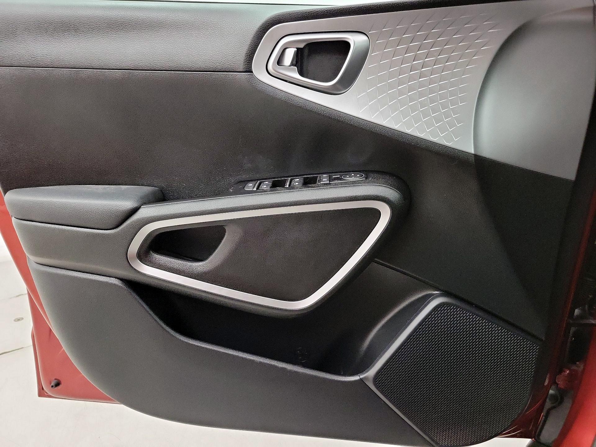 Thumbnail: 2023 Kia Soul - 12