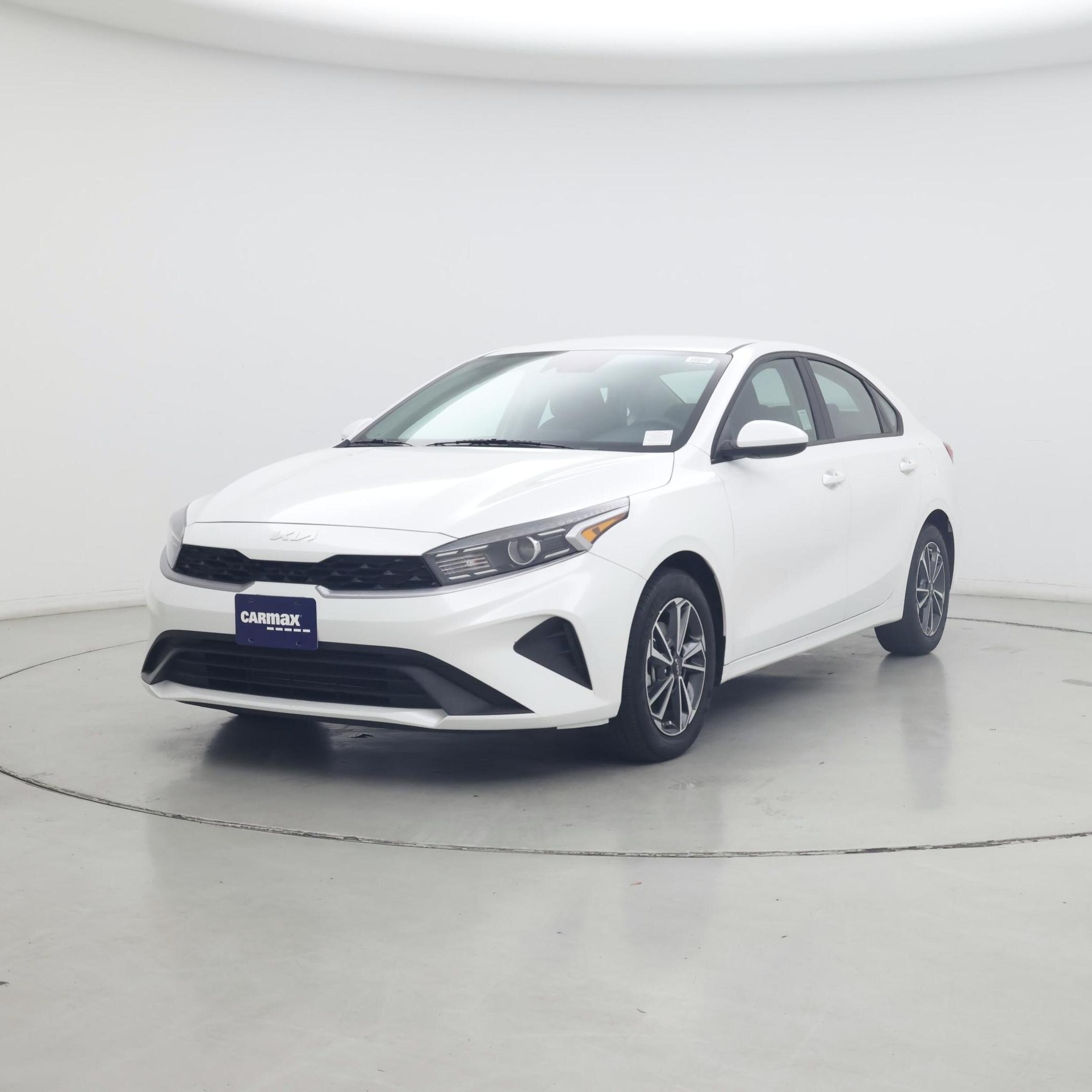 Thumbnail: 2022 Kia Forte - 4